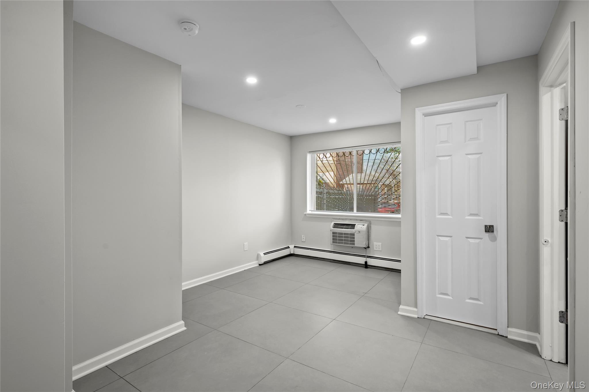 2739 Lawton Avenue Property Photo 15