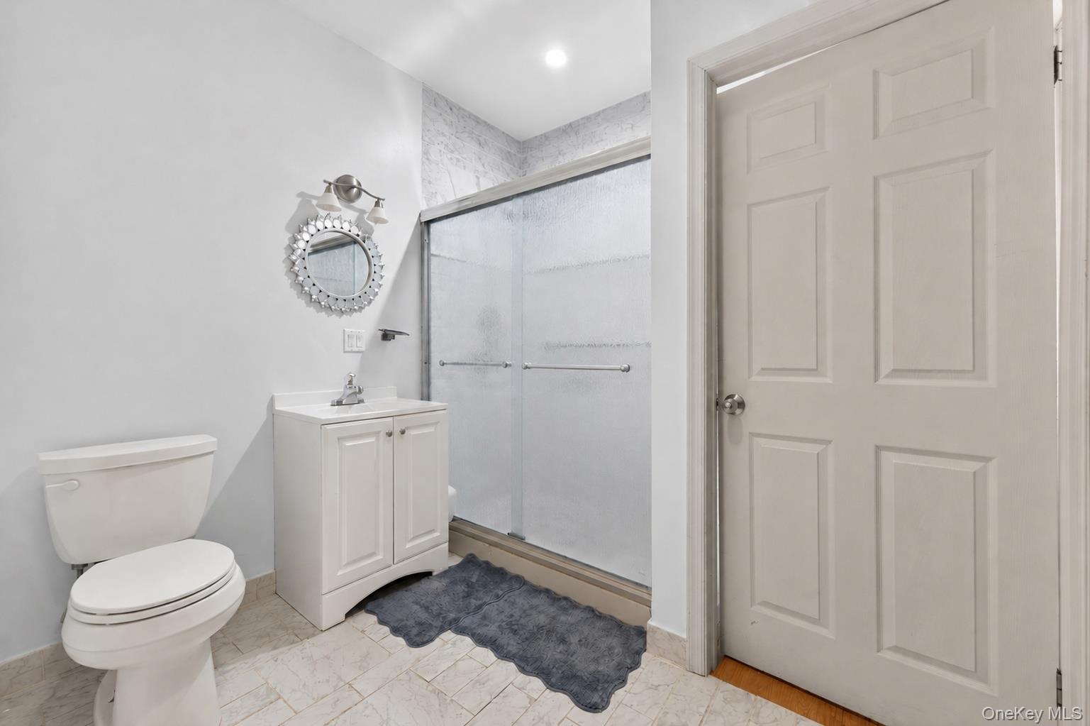 1904 Lacombe Avenue Property Photo 9