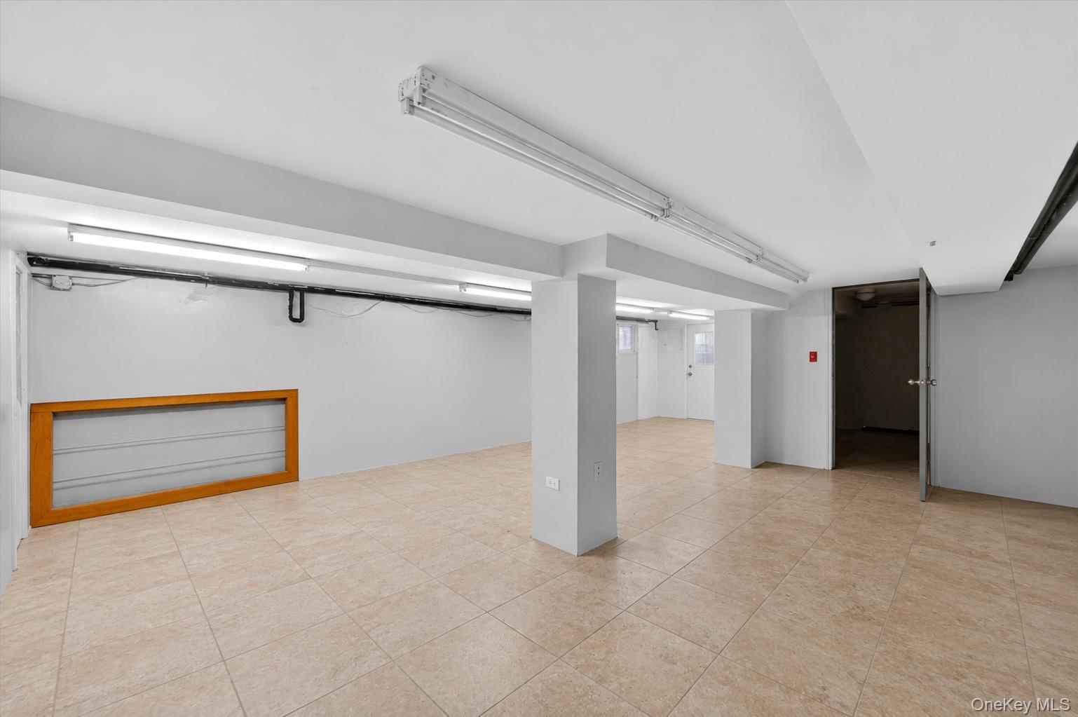 1904 Lacombe Avenue Property Photo 16