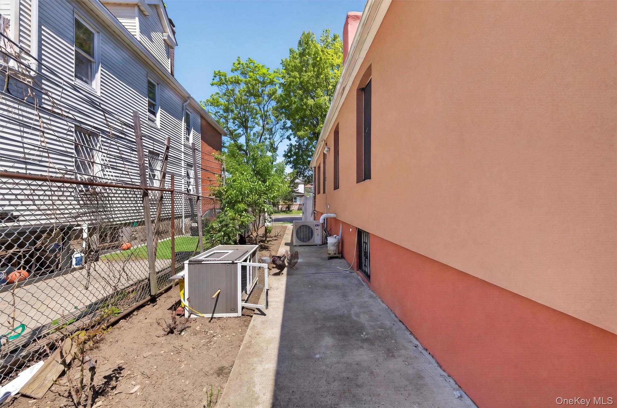 1904 Lacombe Avenue Property Photo 20