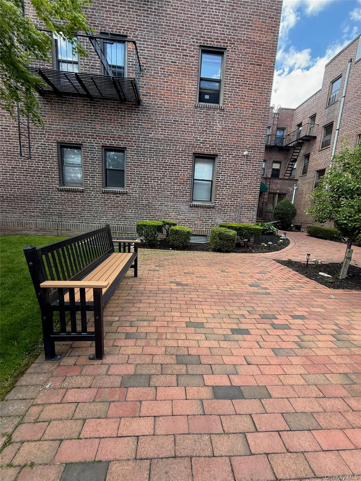 222 7th Street 3c Property Photo 16