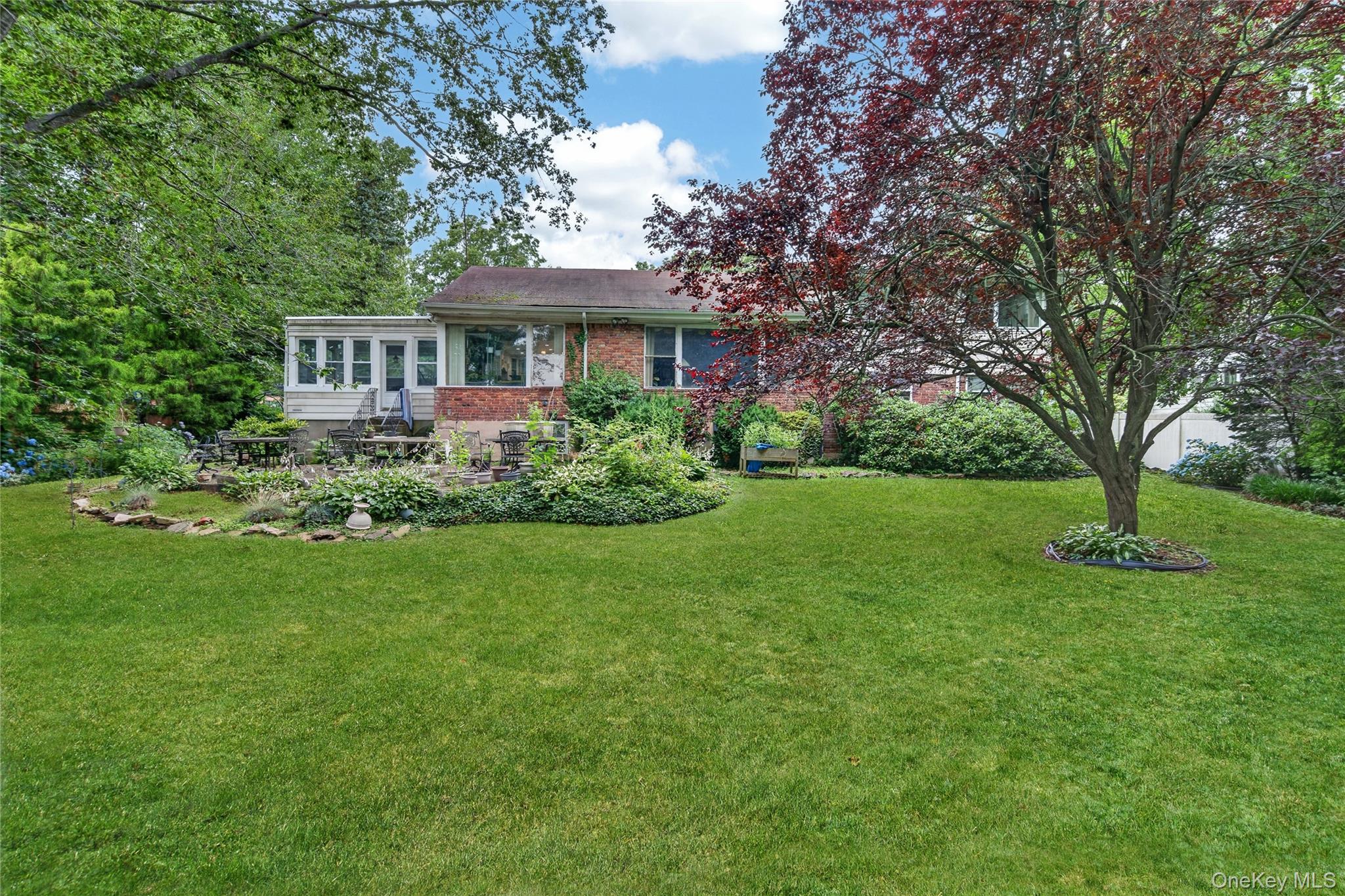 445 Nassau Boulevard Property Photo 17