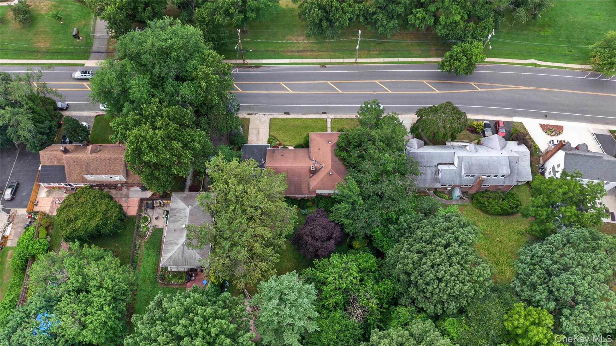 445 Nassau Boulevard Property Photo 21