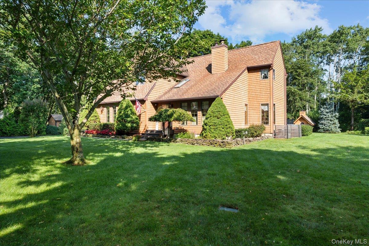 595 Greenfields Lane Property Photo 1