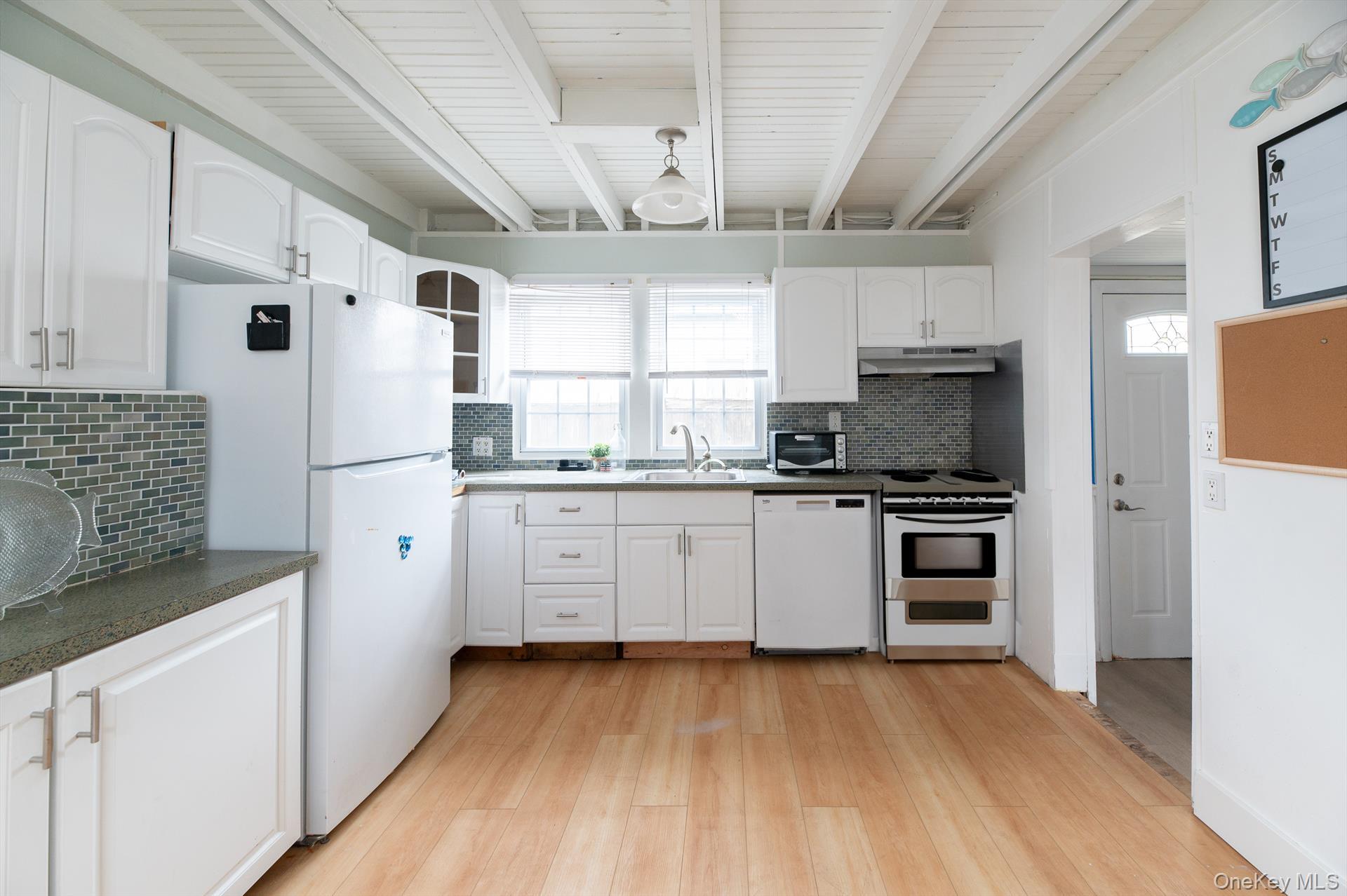 291 Cottage Walk Property Photo 8