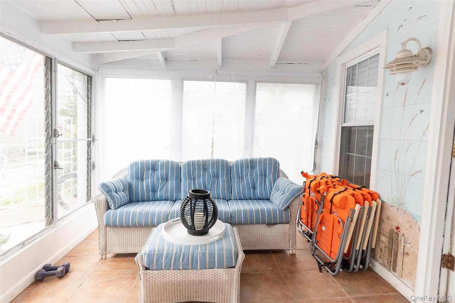 291 Cottage Walk Property Photo 16