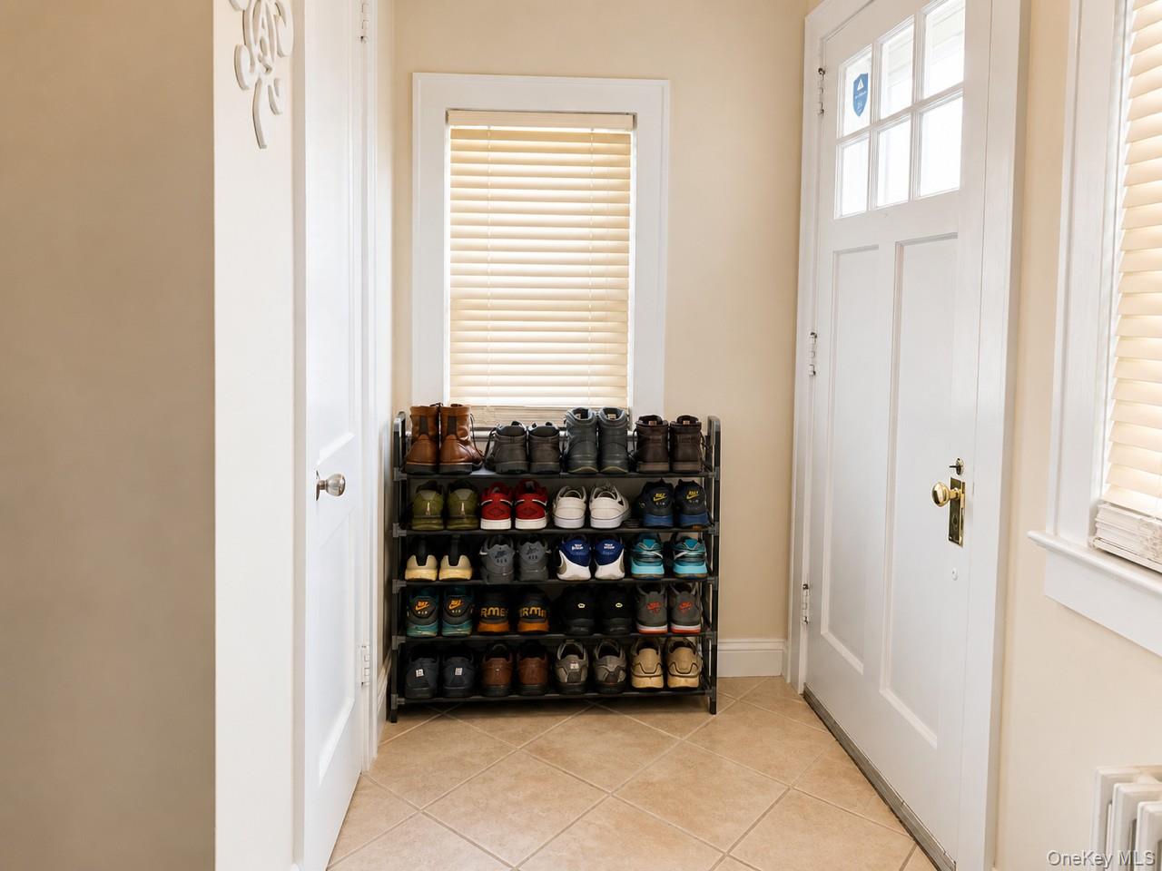 468 W Clarkstown Road Property Photo 7