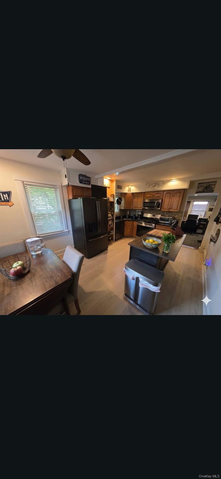 468 W Clarkstown Road Property Photo 25