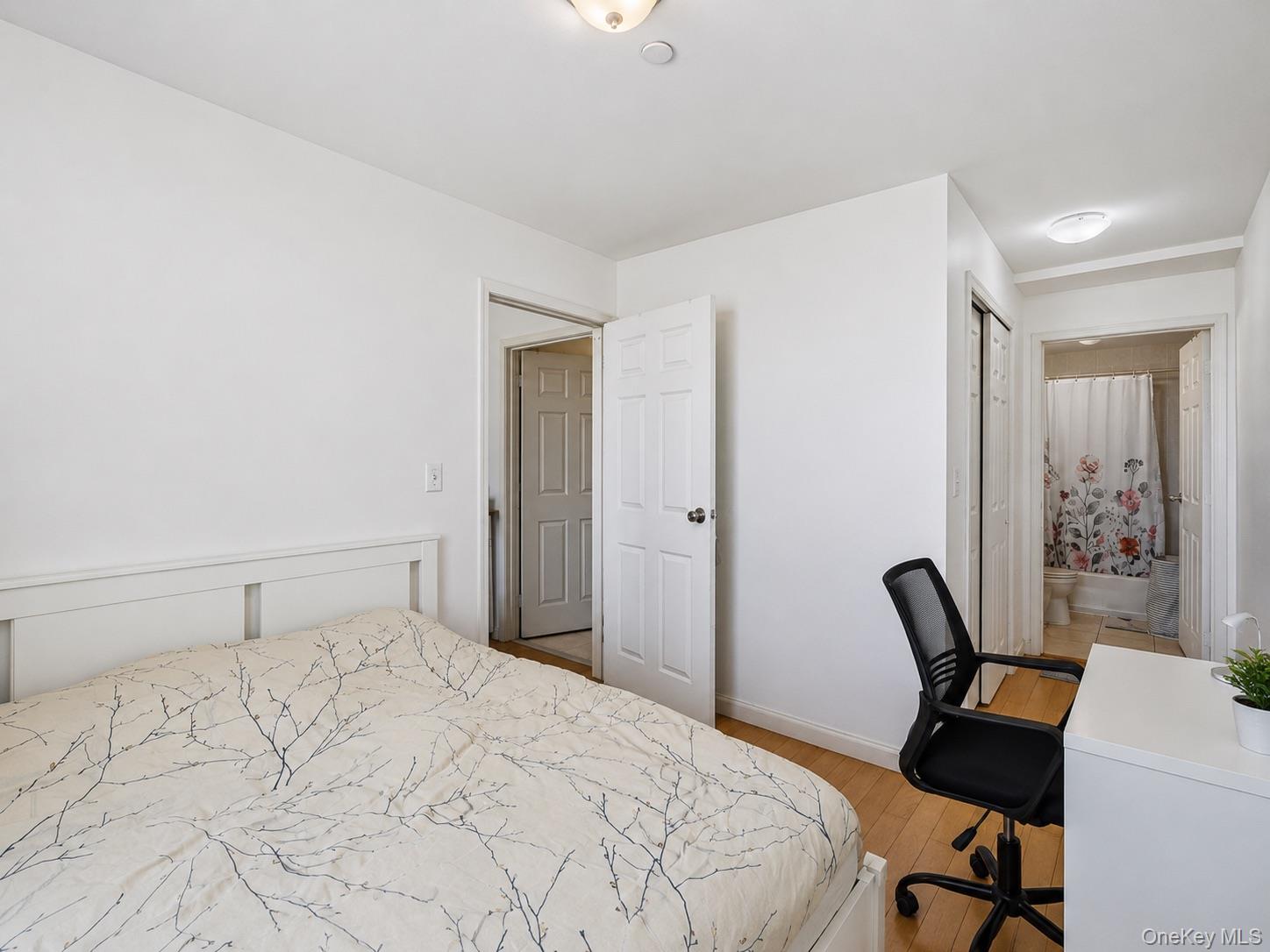 81-15 Queens Boulevard 7c Property Photo 7