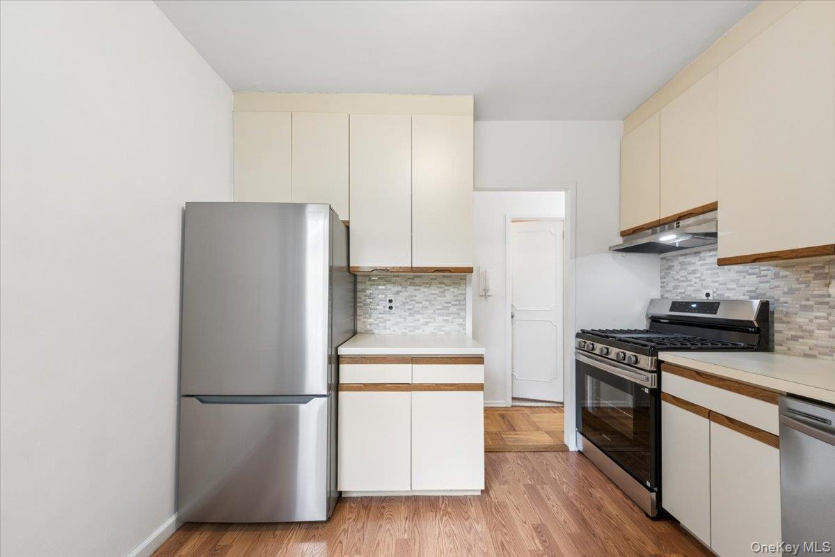 281 Garth Road #c2h Property Photo 30