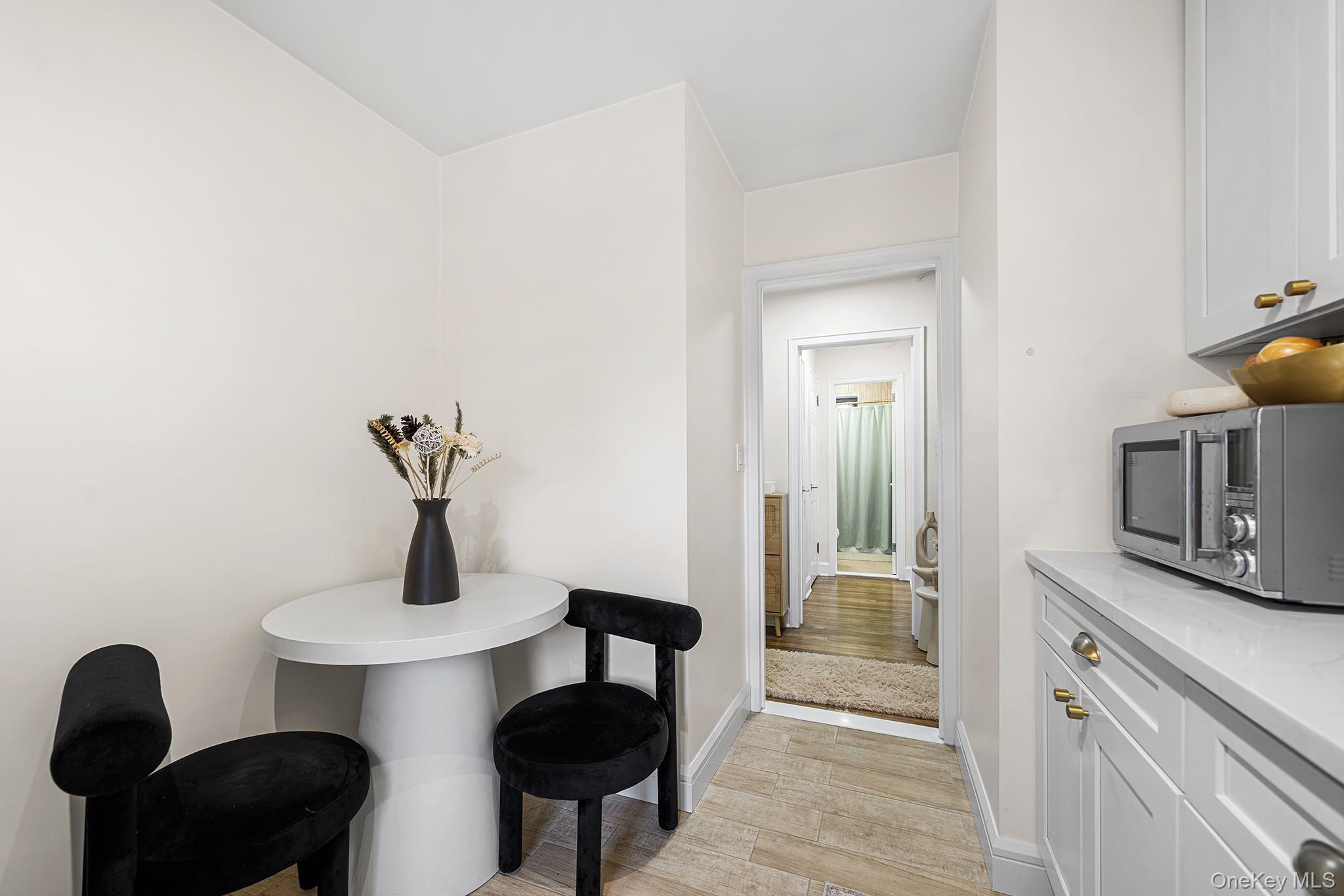 9 Manchester Road 2r Property Photo 8