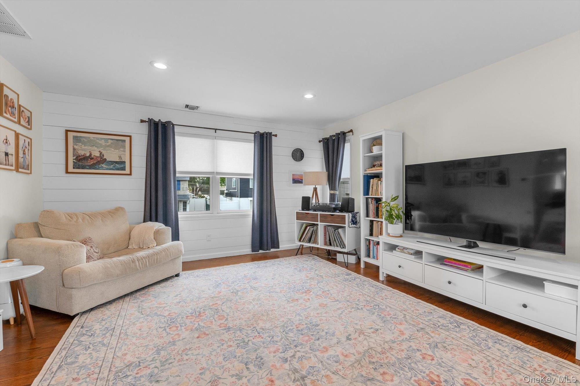 27 Radcliffe Road Property Photo 3