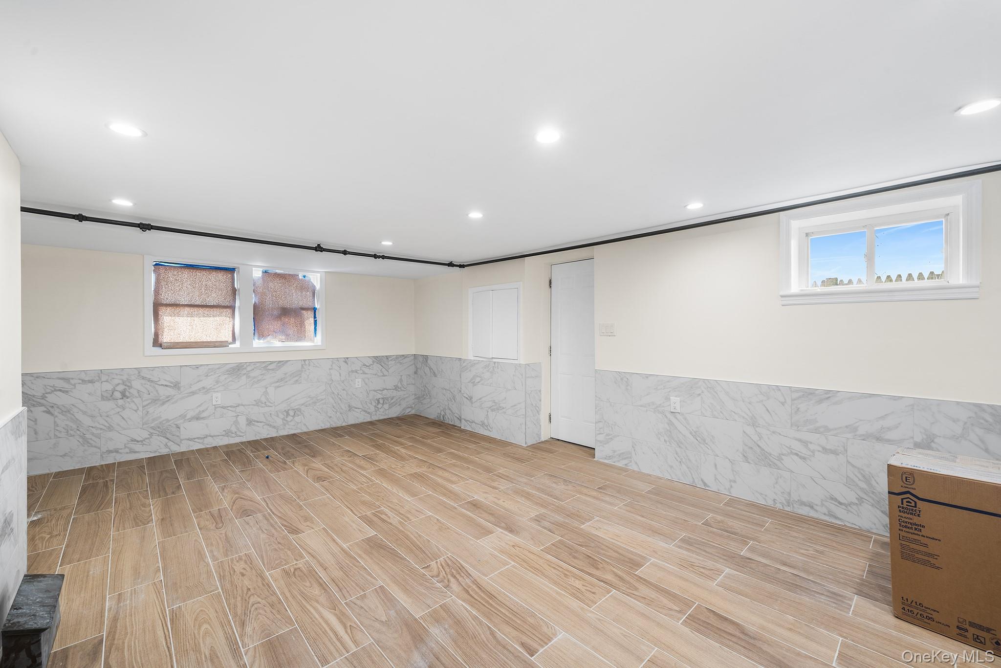 414 Beach 48th Street Property Photo 17