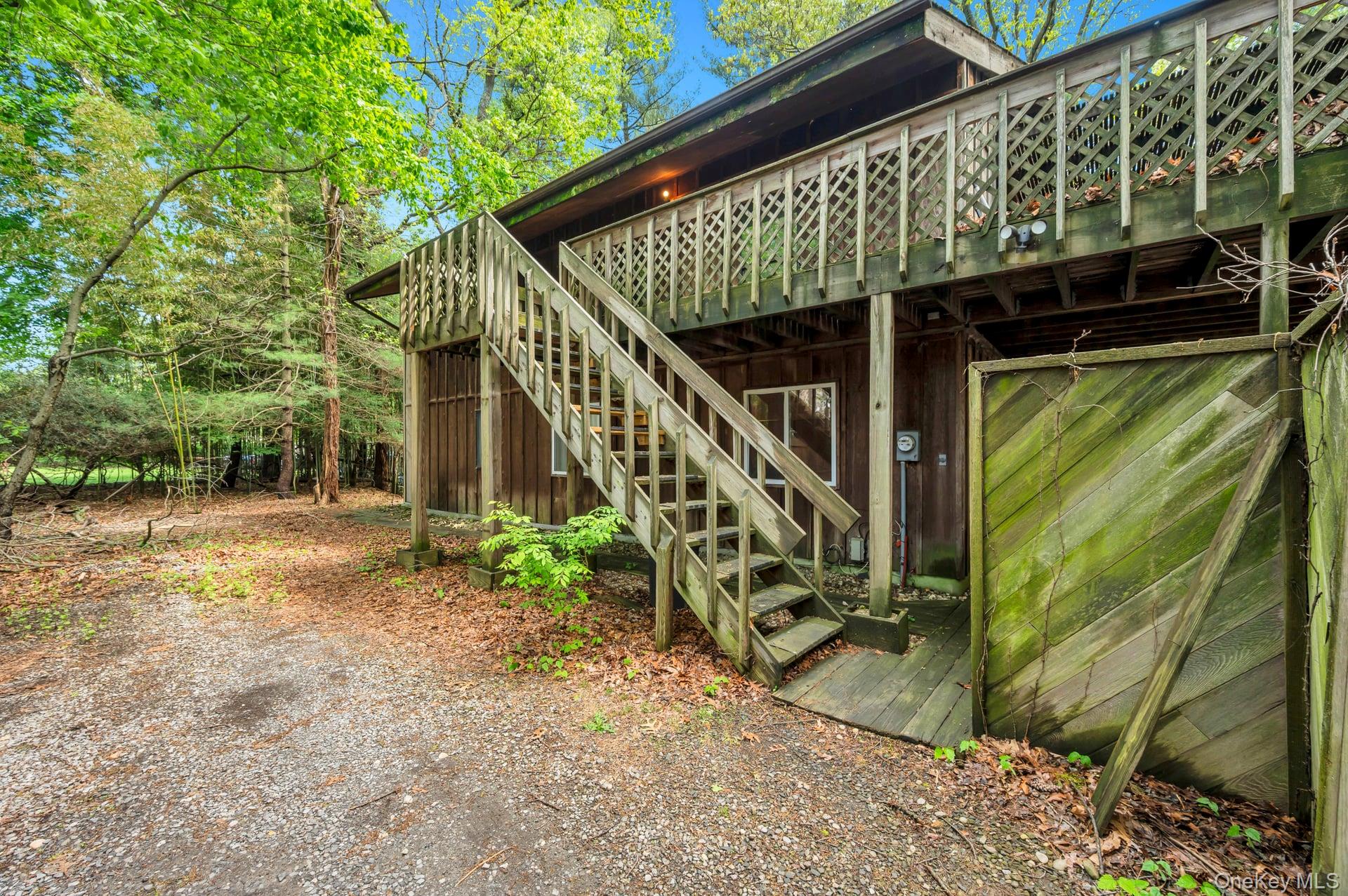 179 Gnarled Hollow Road Property Photo 8
