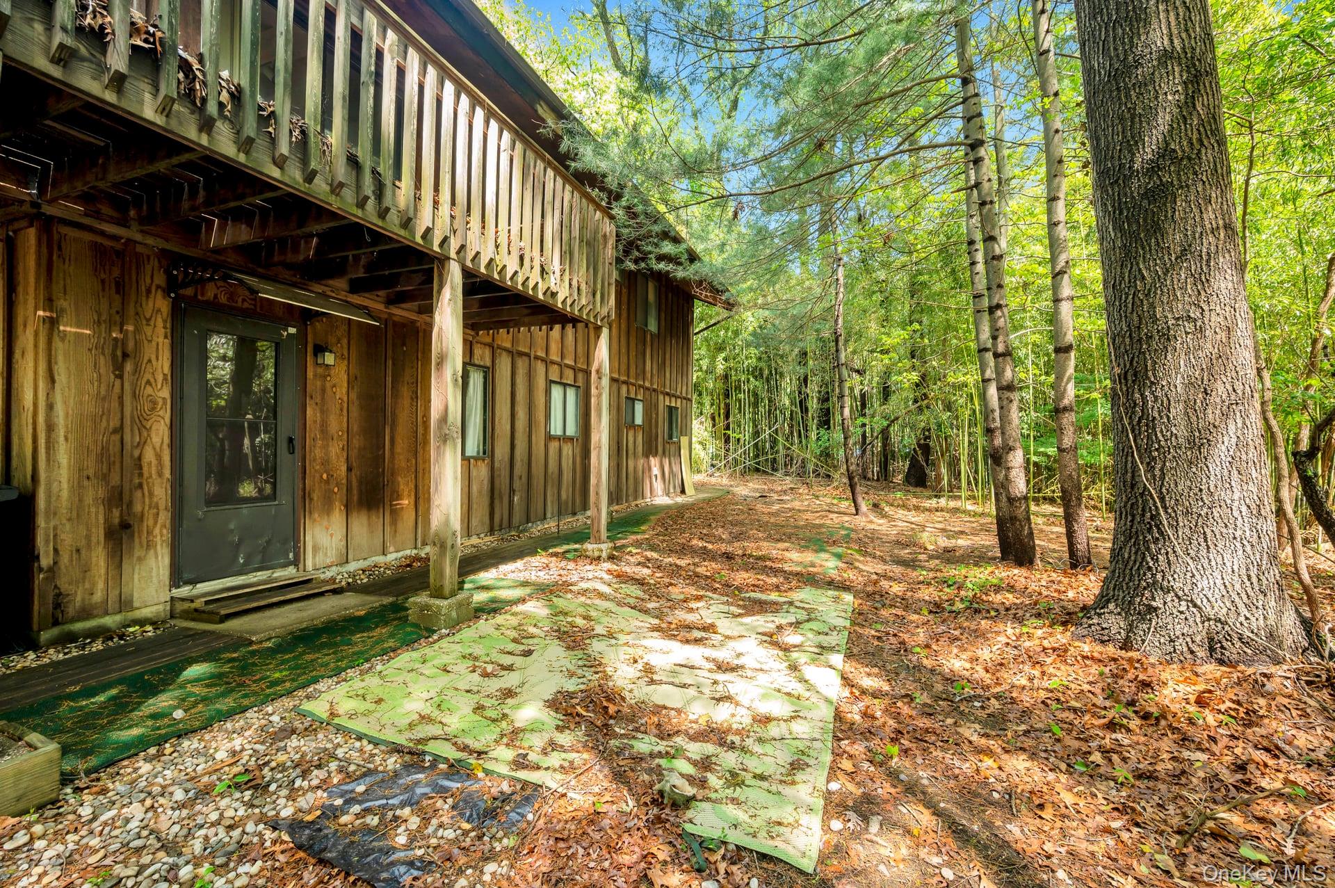 179 Gnarled Hollow Road Property Photo 11