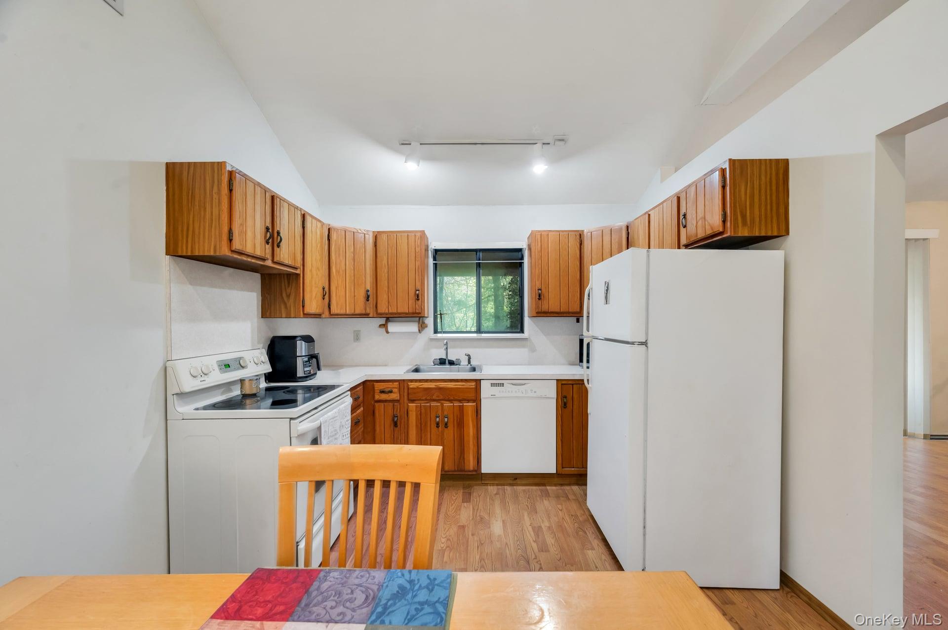 179 Gnarled Hollow Road Property Photo 12