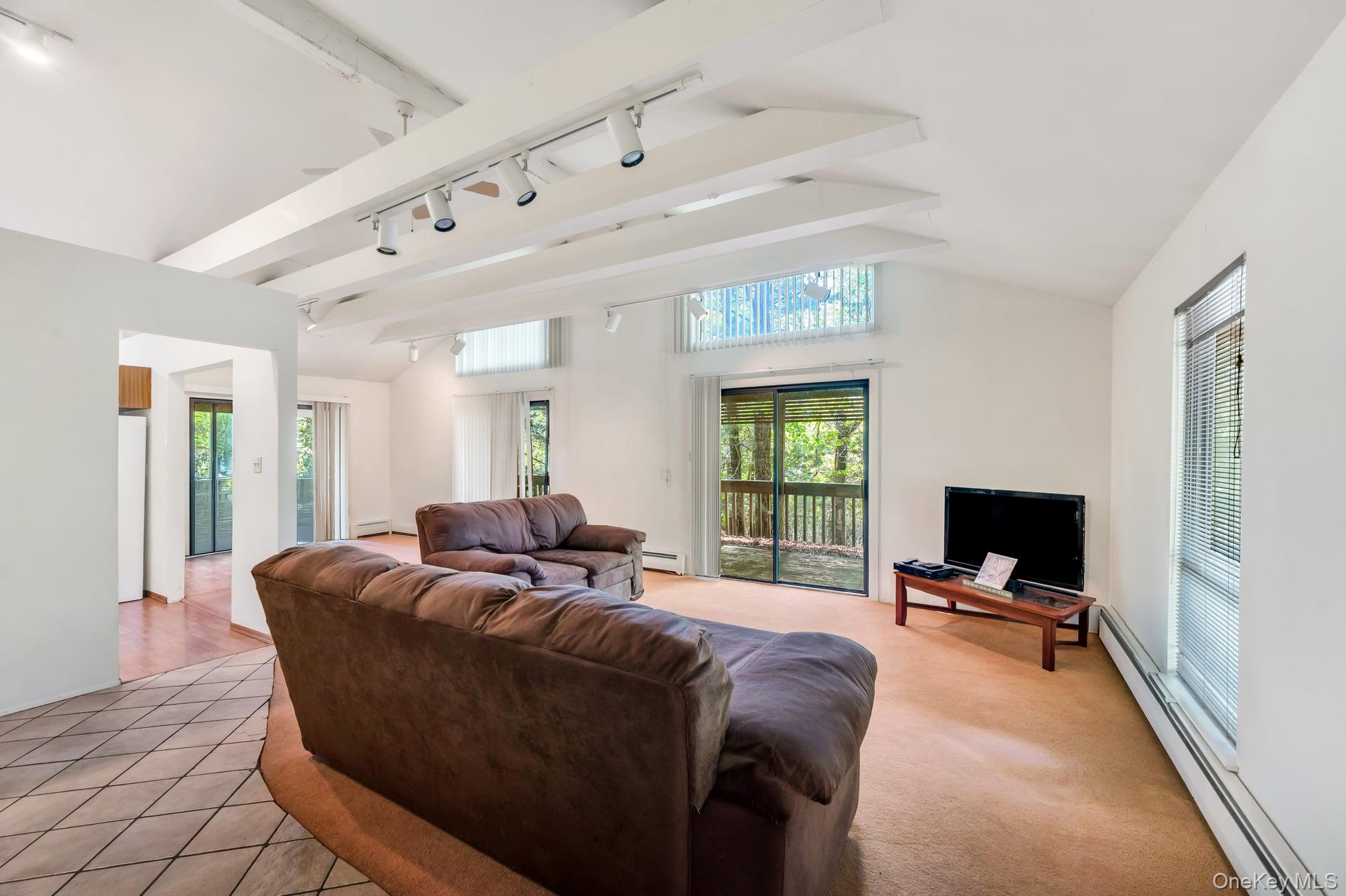 179 Gnarled Hollow Road Property Photo 17
