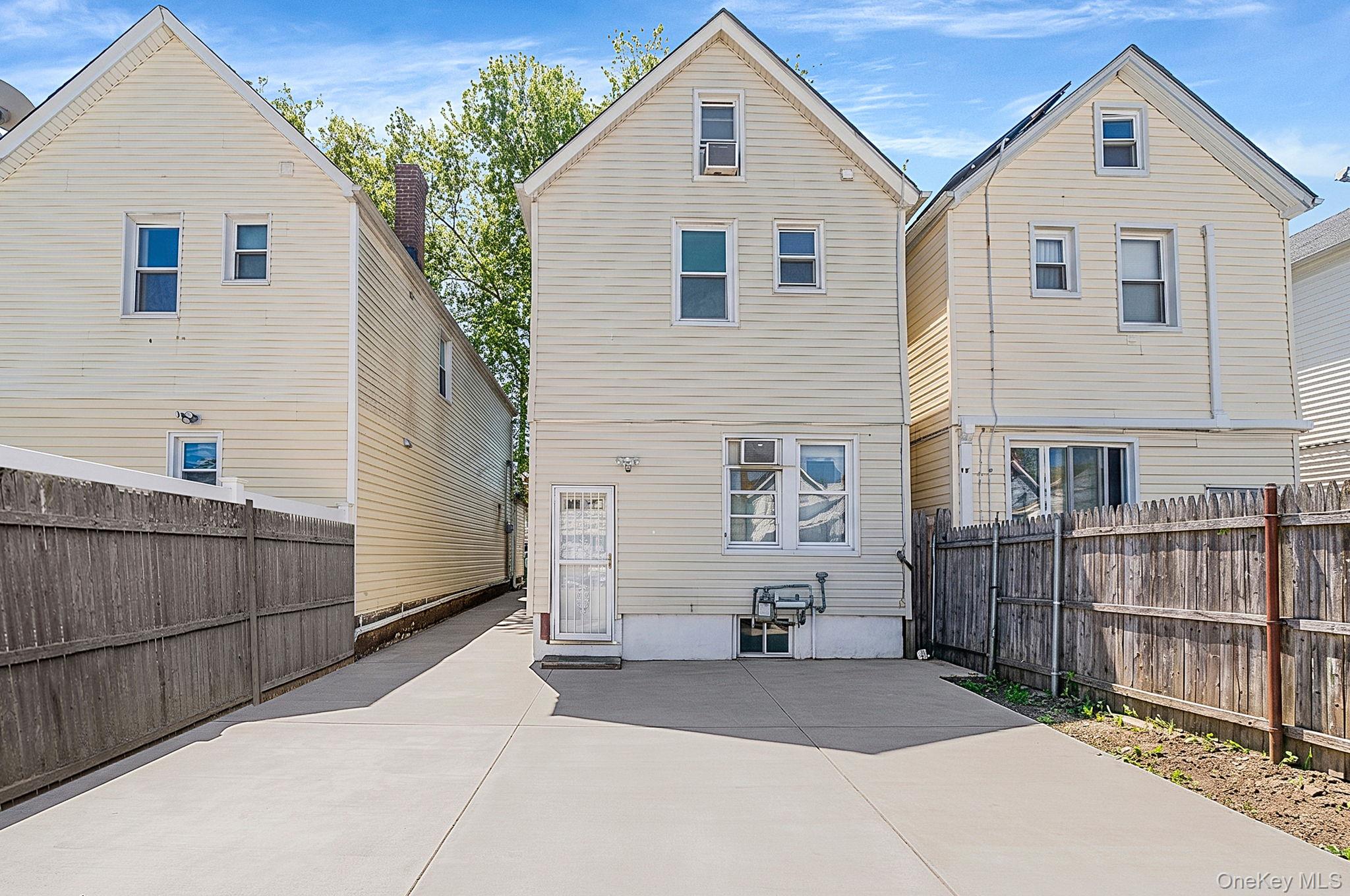 11427 120th Street Property Photo 6