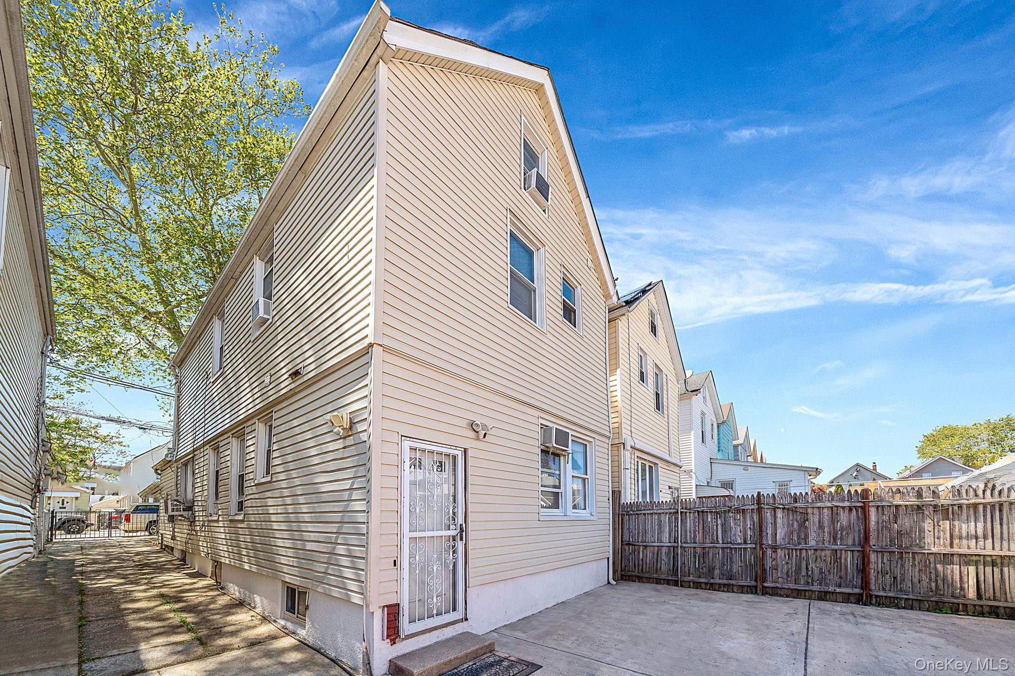 11427 120th Street Property Photo 7