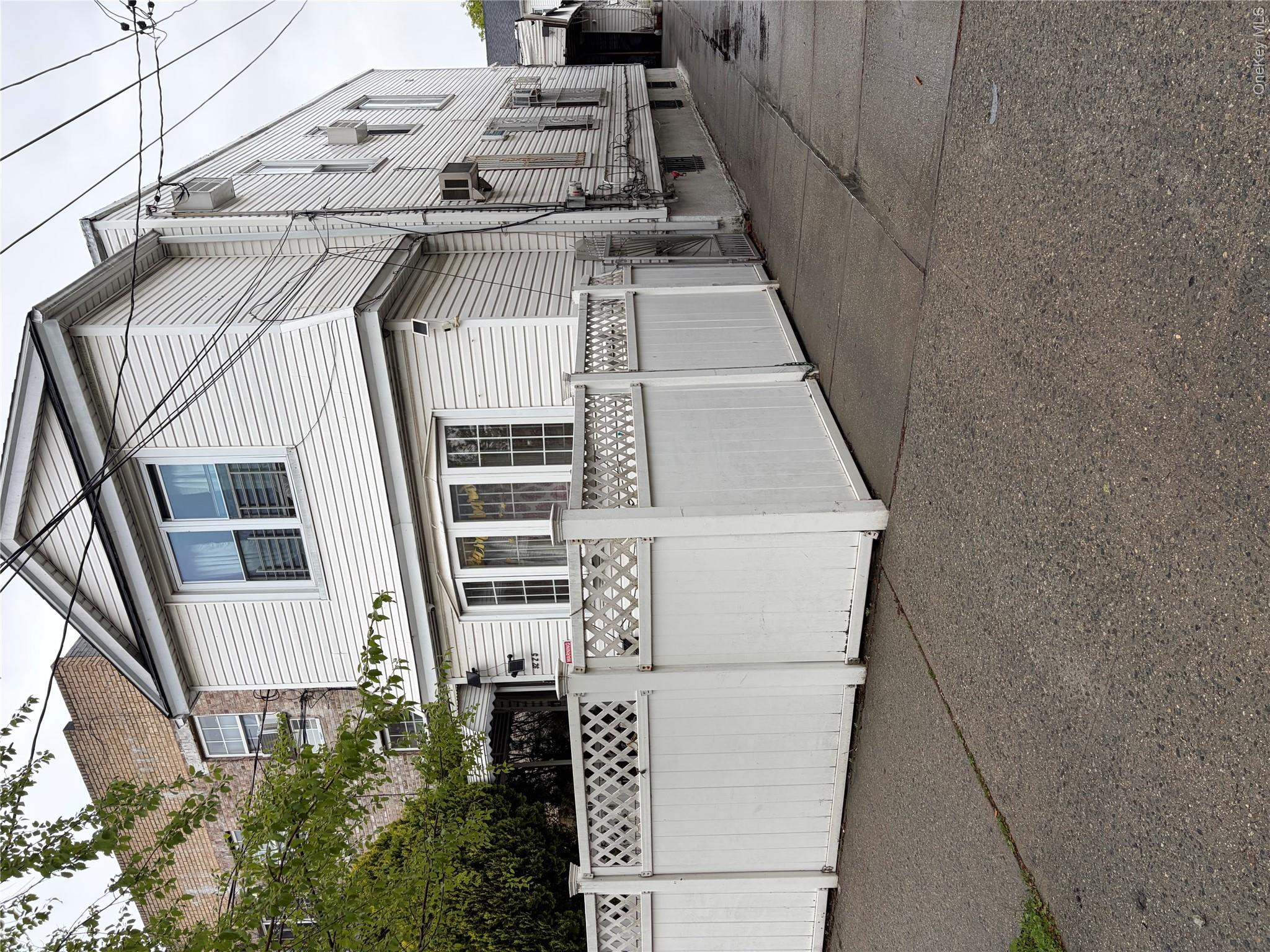9225 176th Street Property Photo 1