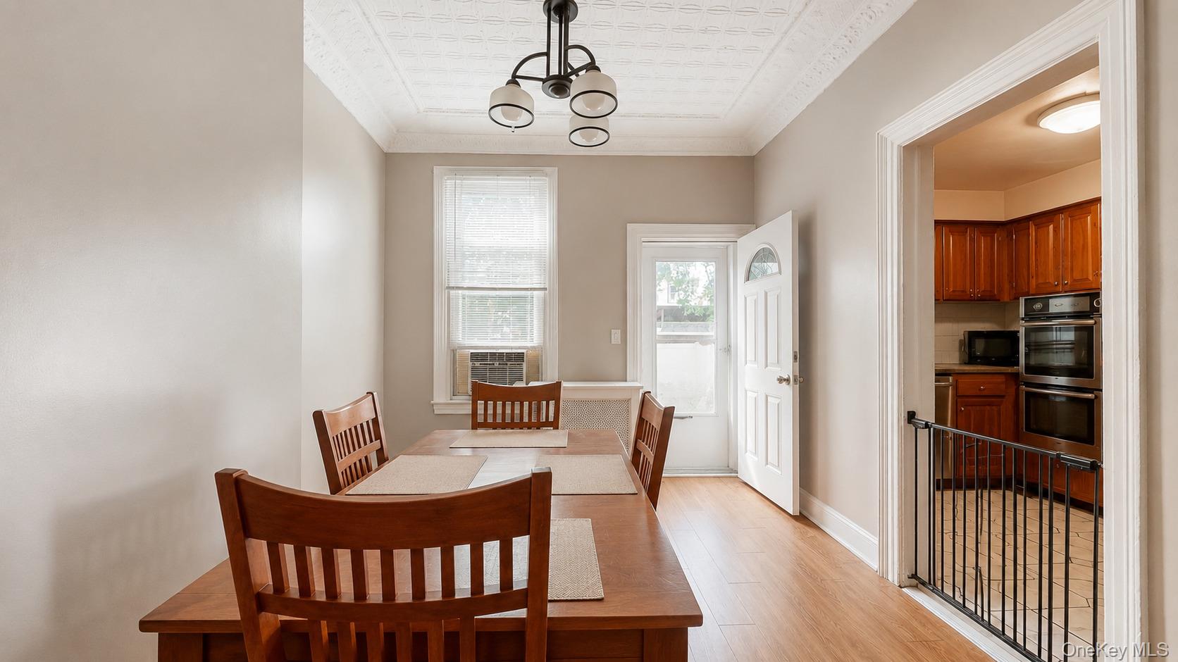 294 Schenck Avenue Property Photo 5