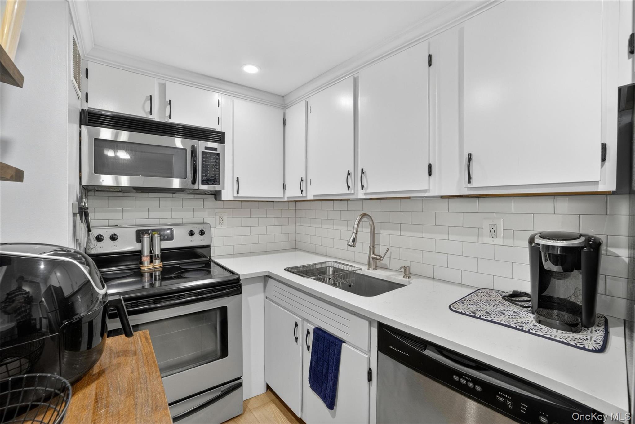 150 Overlook Avenue 7b Property Photo 20