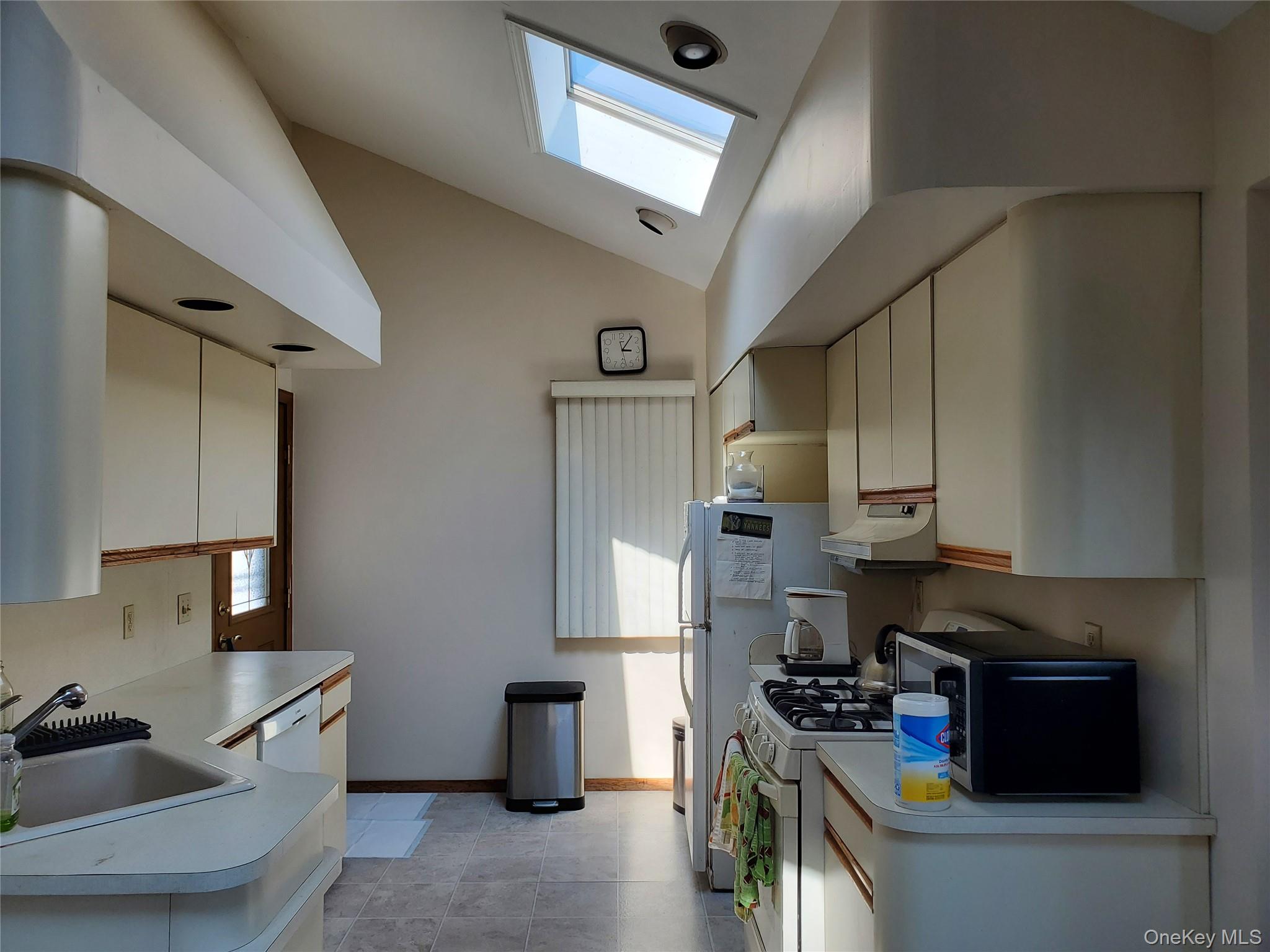5 Columbia Road Property Photo 6