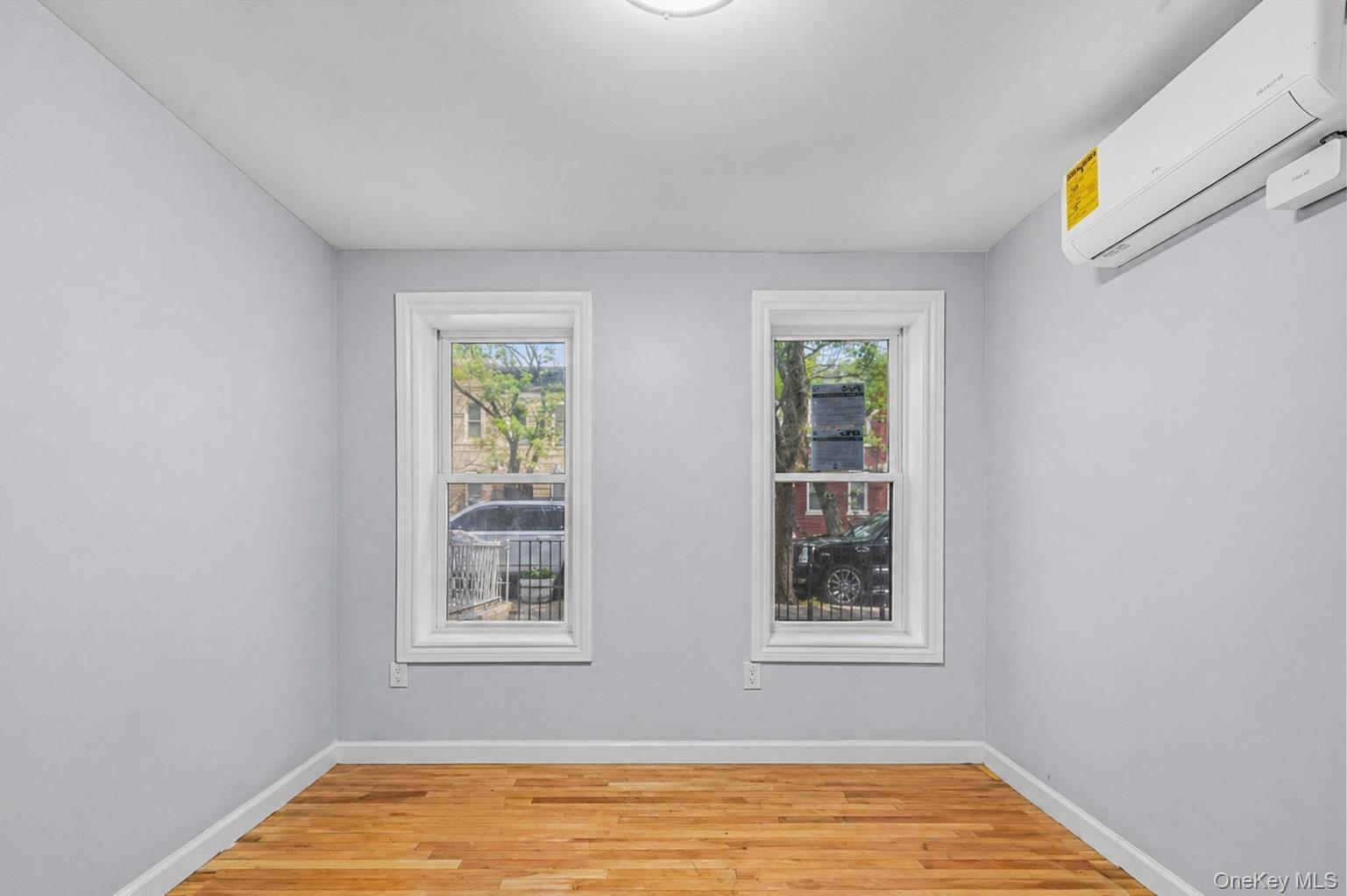 1998 Bergen Street Property Photo 3