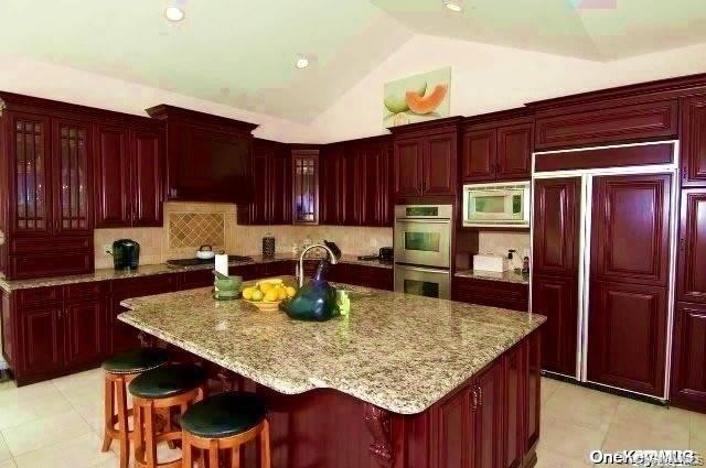 9 Kate Court Property Photo 8