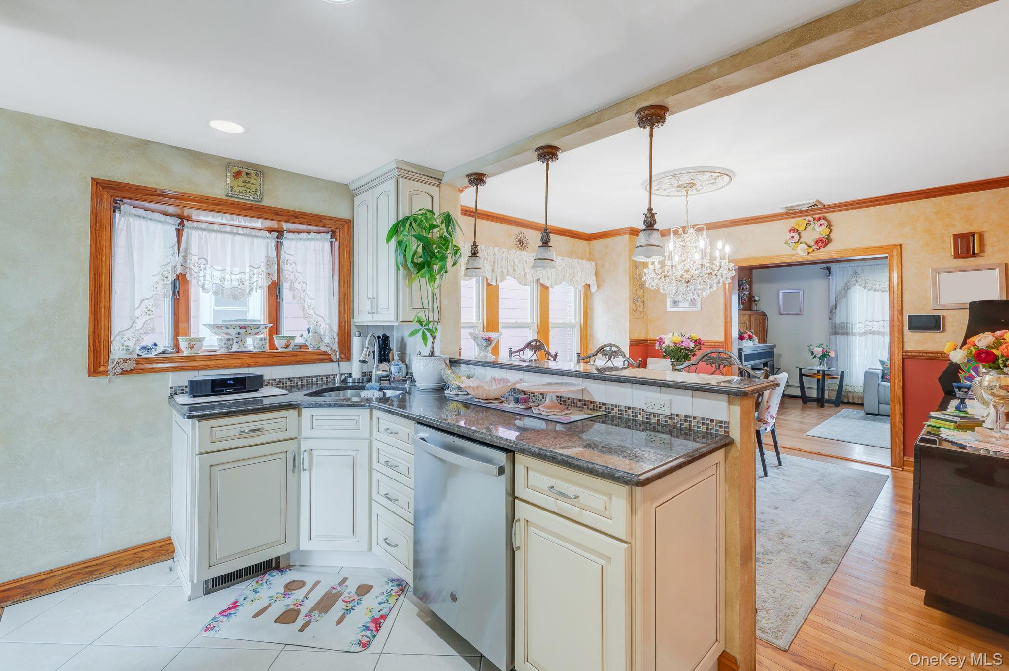 167 Shaw Avenue Property Photo 7