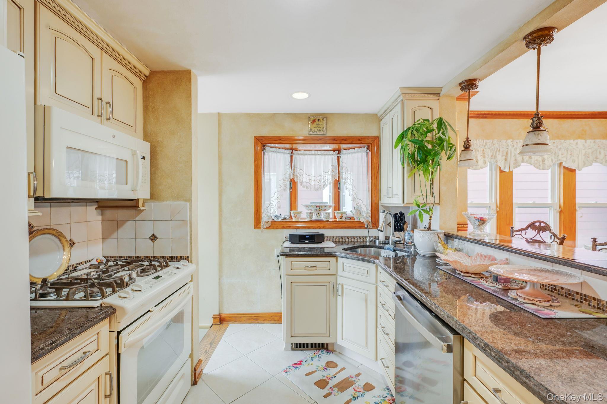 167 Shaw Avenue Property Photo 10