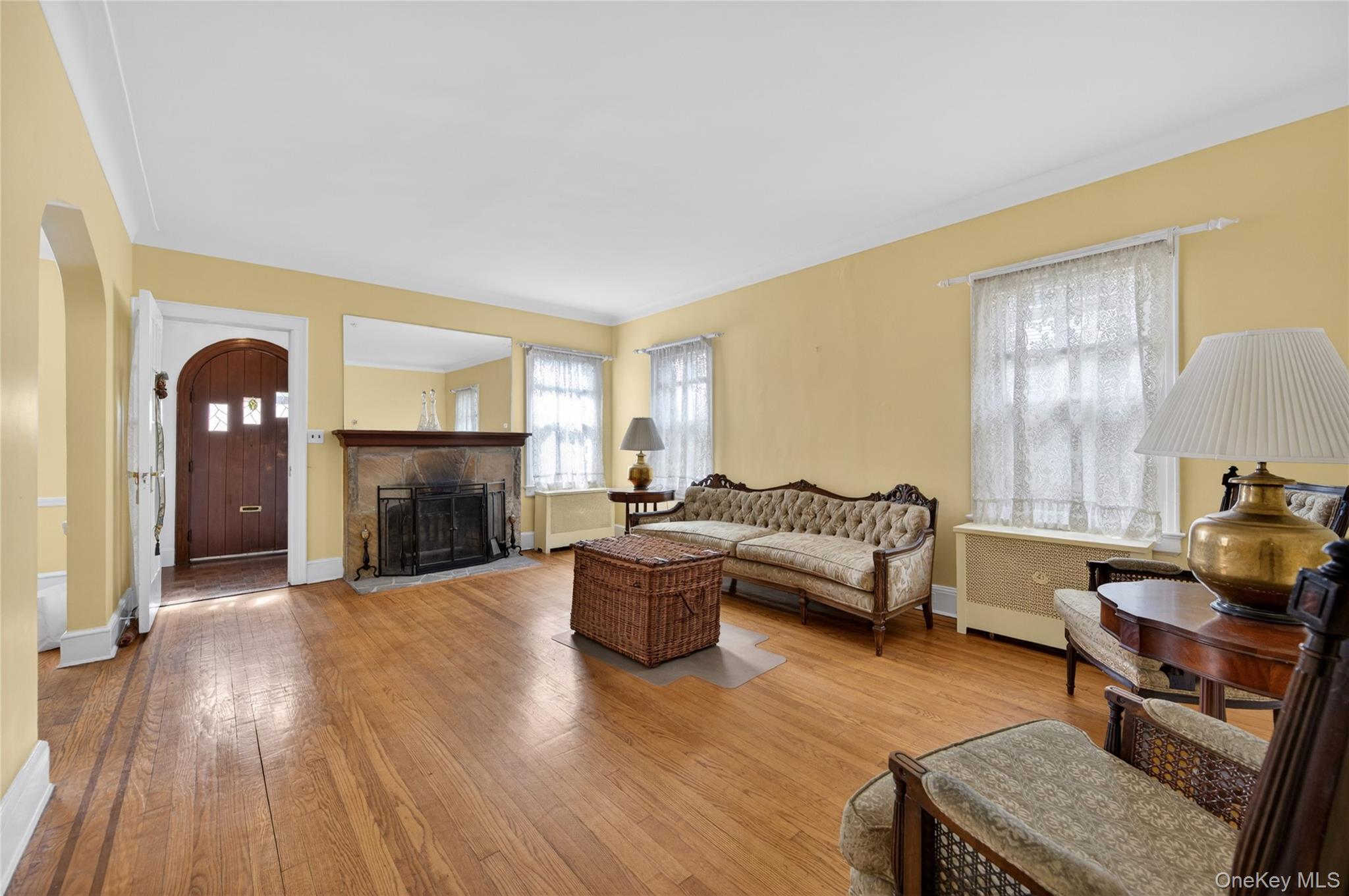114 New Hyde Park Road Property Photo 6