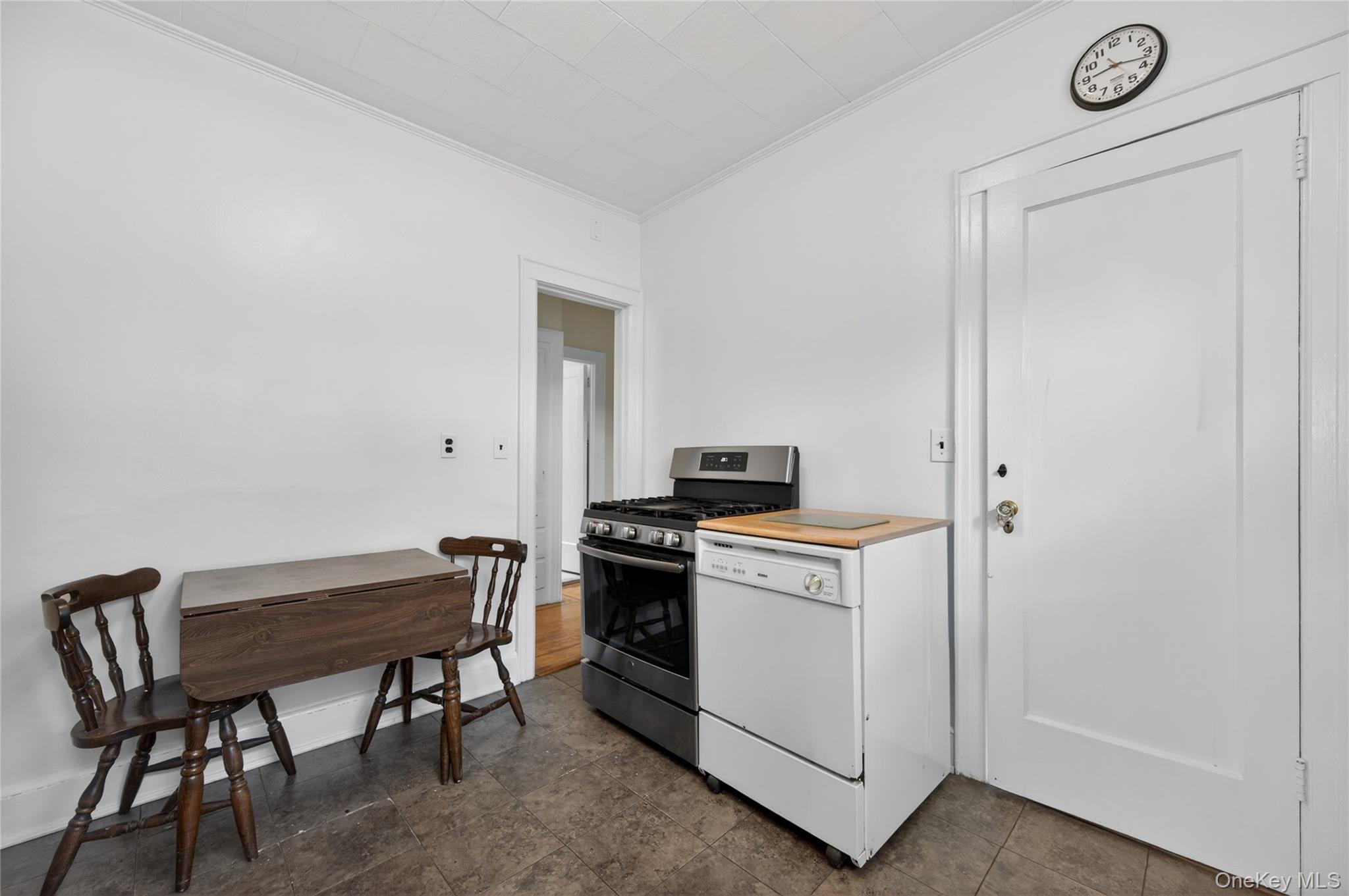 114 New Hyde Park Road Property Photo 11