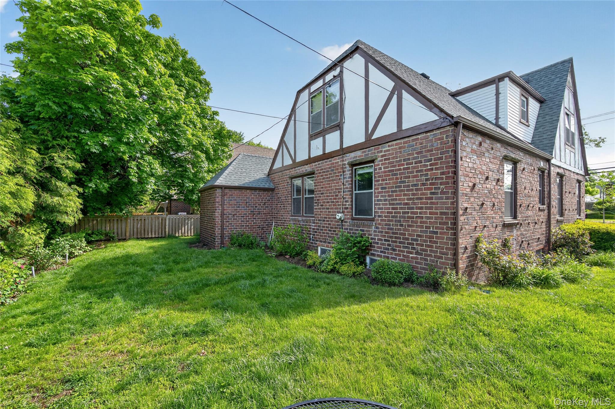 114 New Hyde Park Road Property Photo 24
