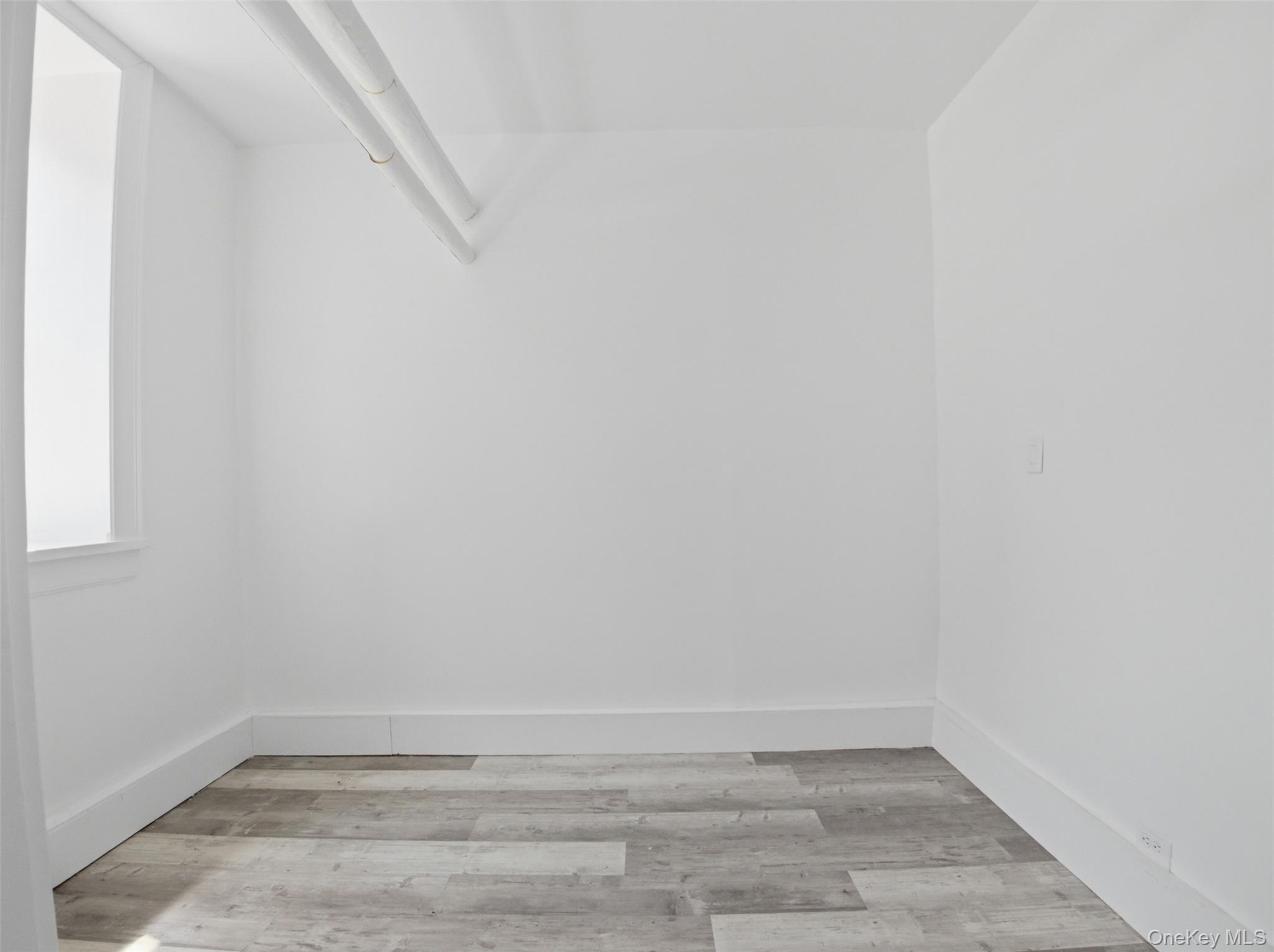762 Brady Avenue Ground Property Photo 2