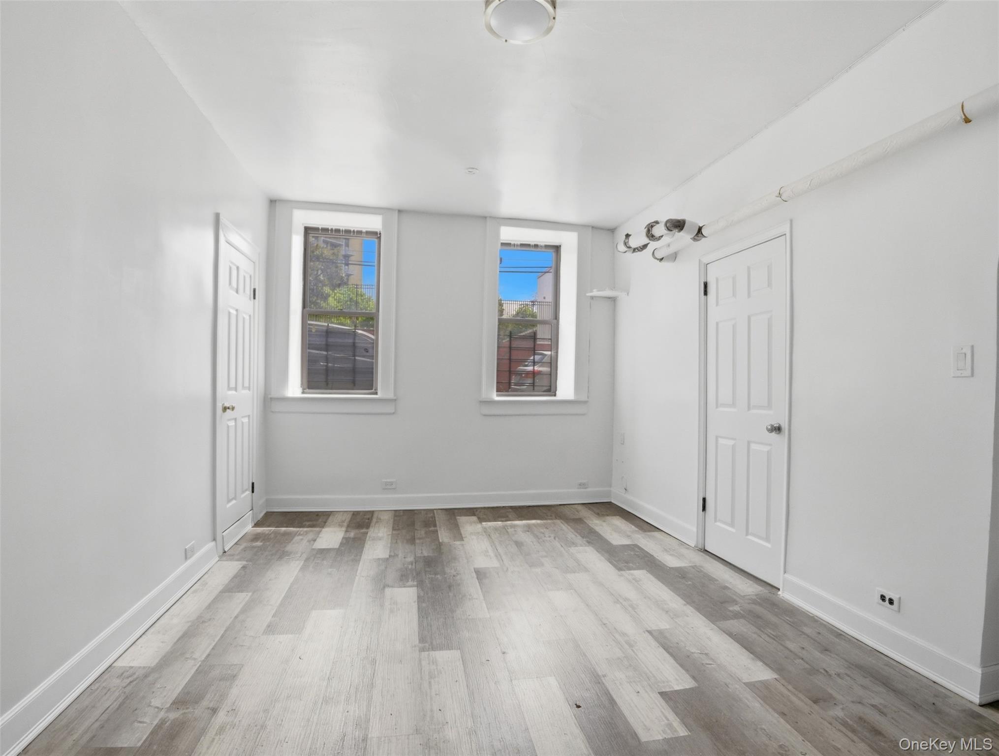 762 Brady Avenue Ground Property Photo 3