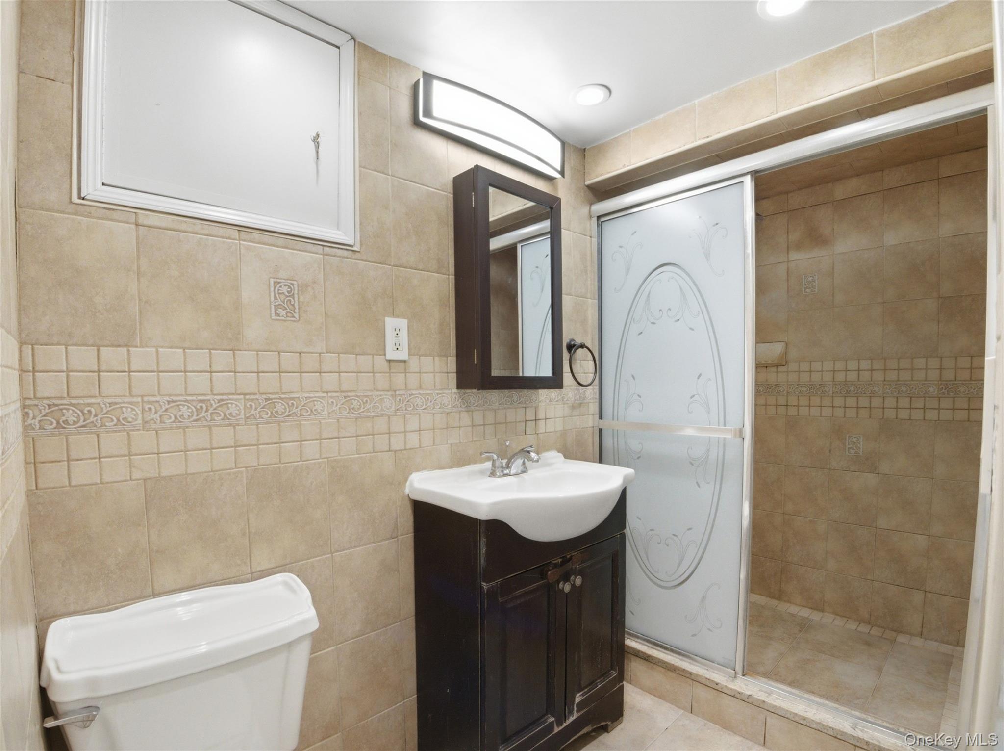 762 Brady Avenue Ground Property Photo 6