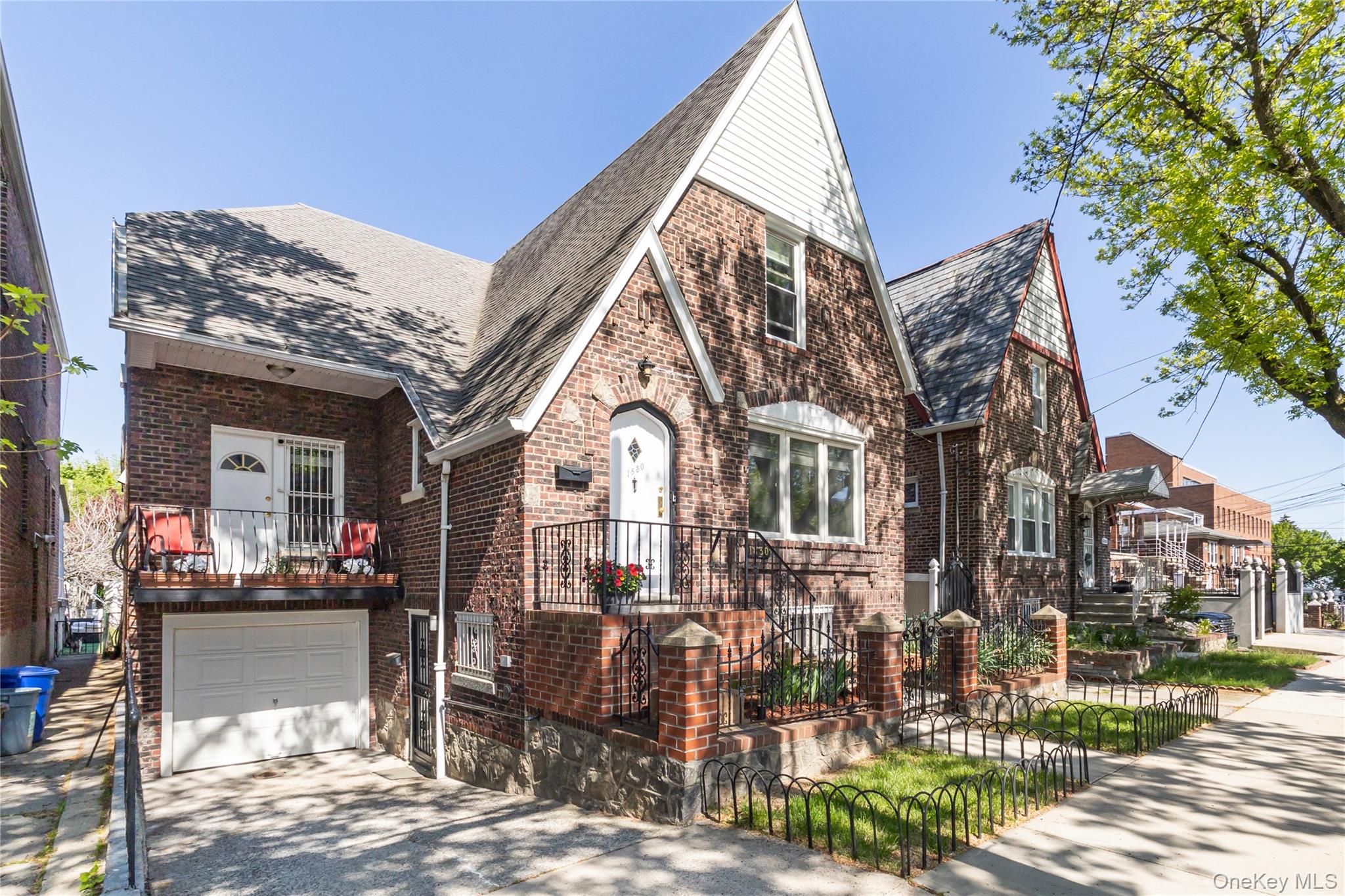 1830 Yates Avenue Property Photo 1