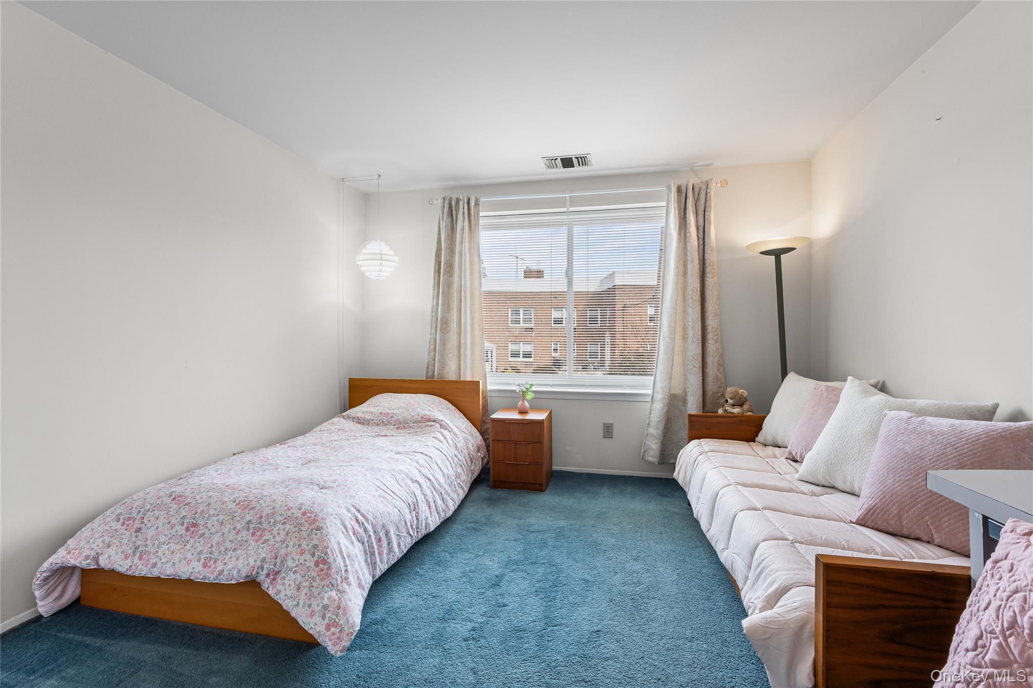 99 S Park Avenue 28 Property Photo 10
