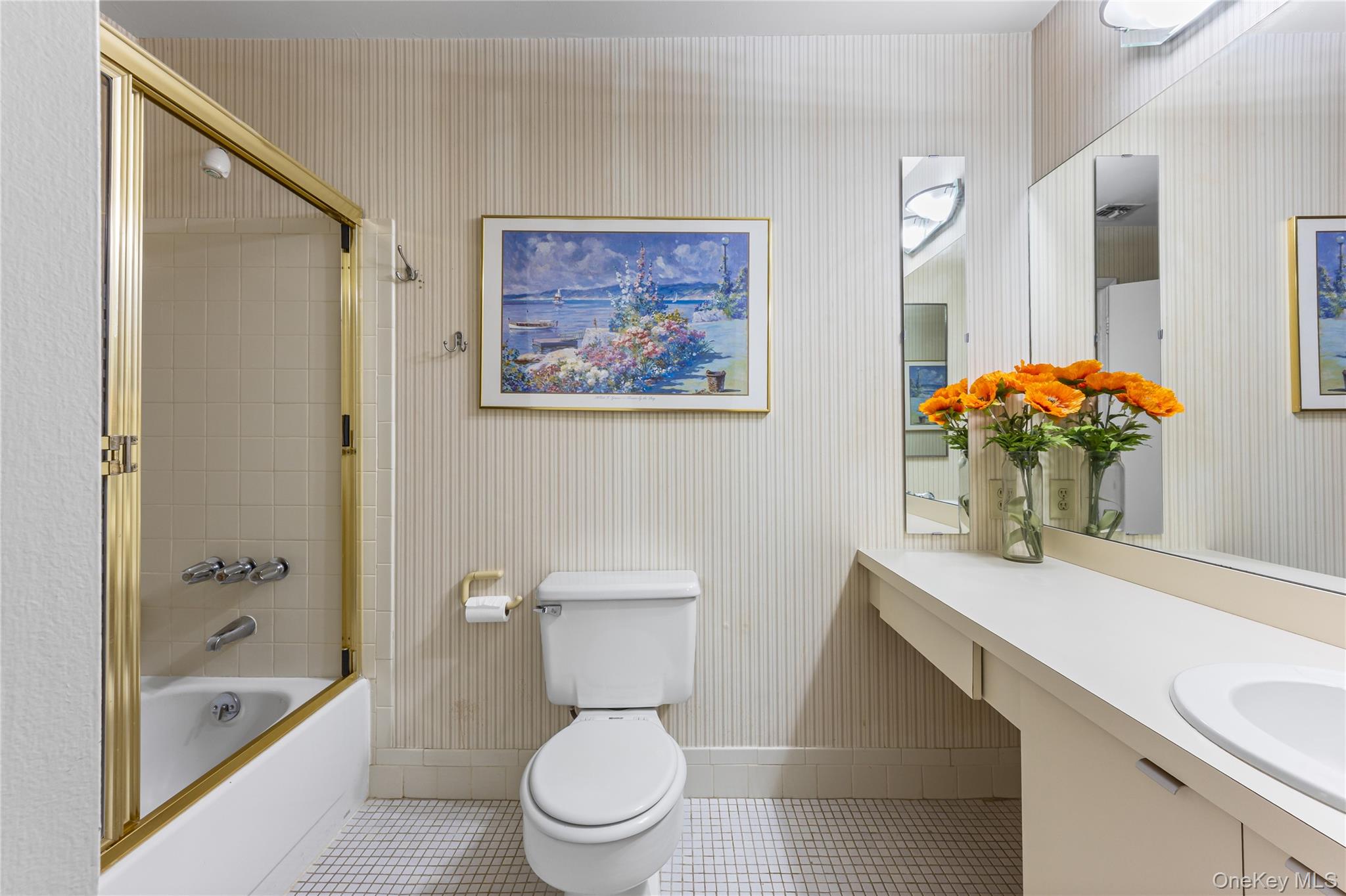 99 S Park Avenue 28 Property Photo 11