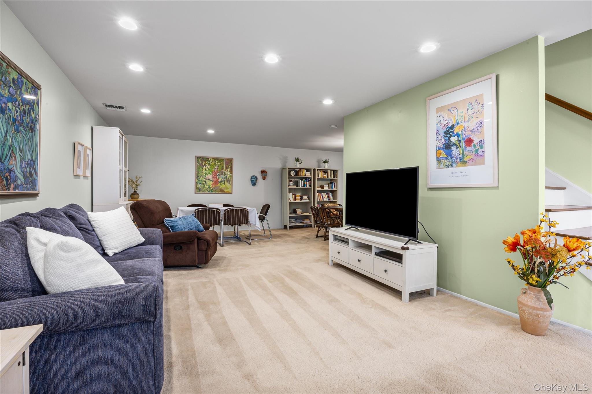 99 S Park Avenue 28 Property Photo 13