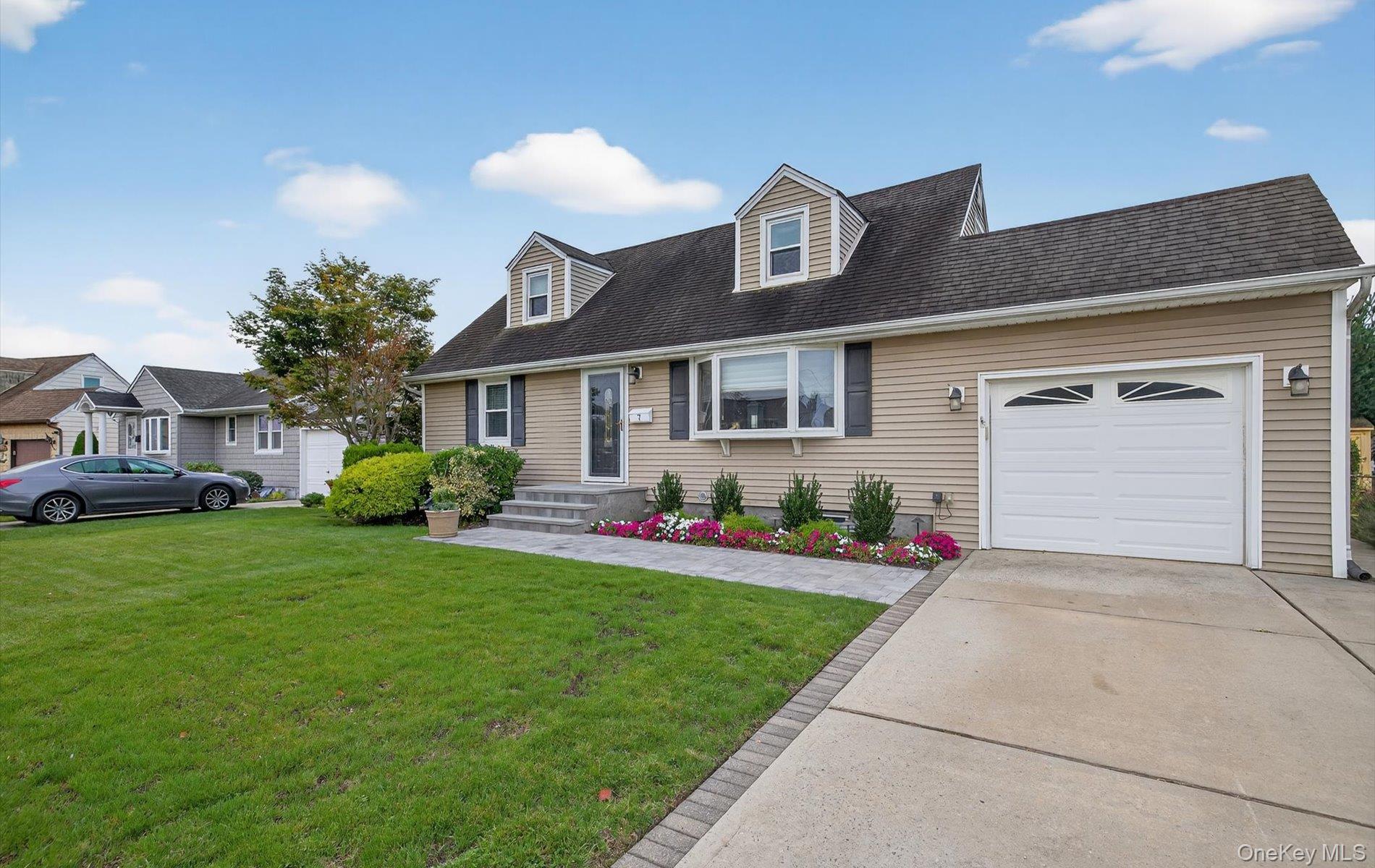 7 Greenbriar Lane Property Photo 3