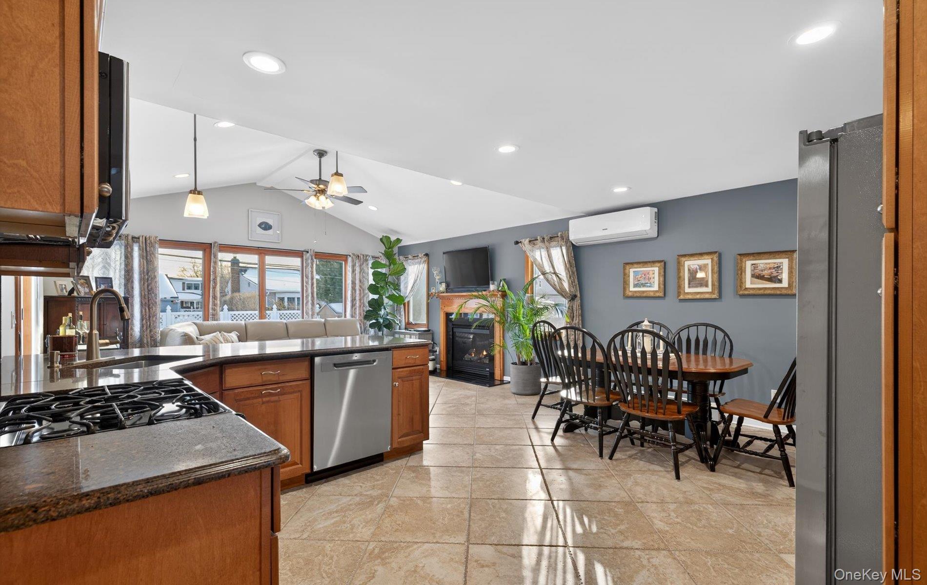 7 Greenbriar Lane Property Photo 8