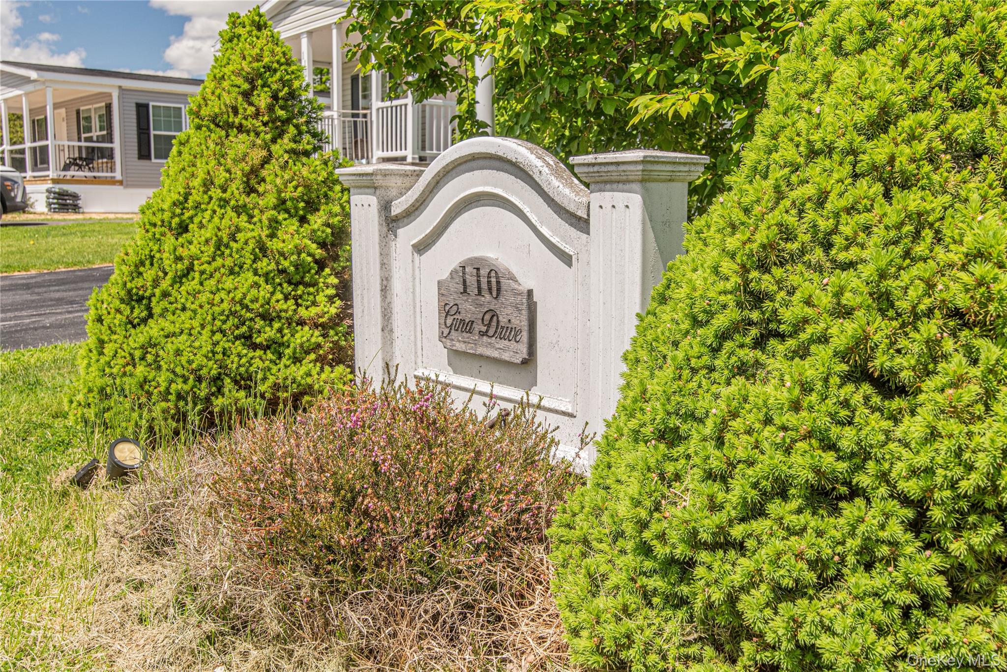 110 Gina Drive Property Photo 3