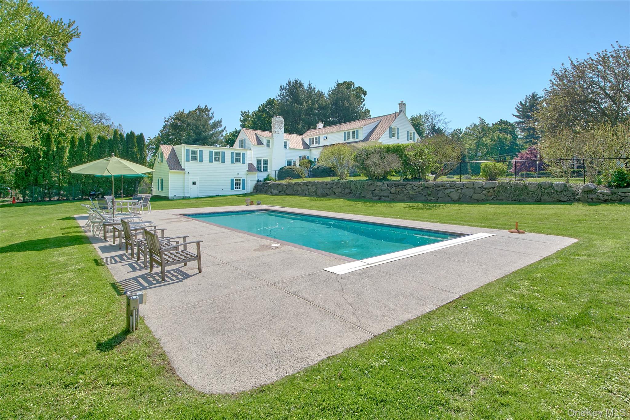 18 Puritan Road Property Photo 5