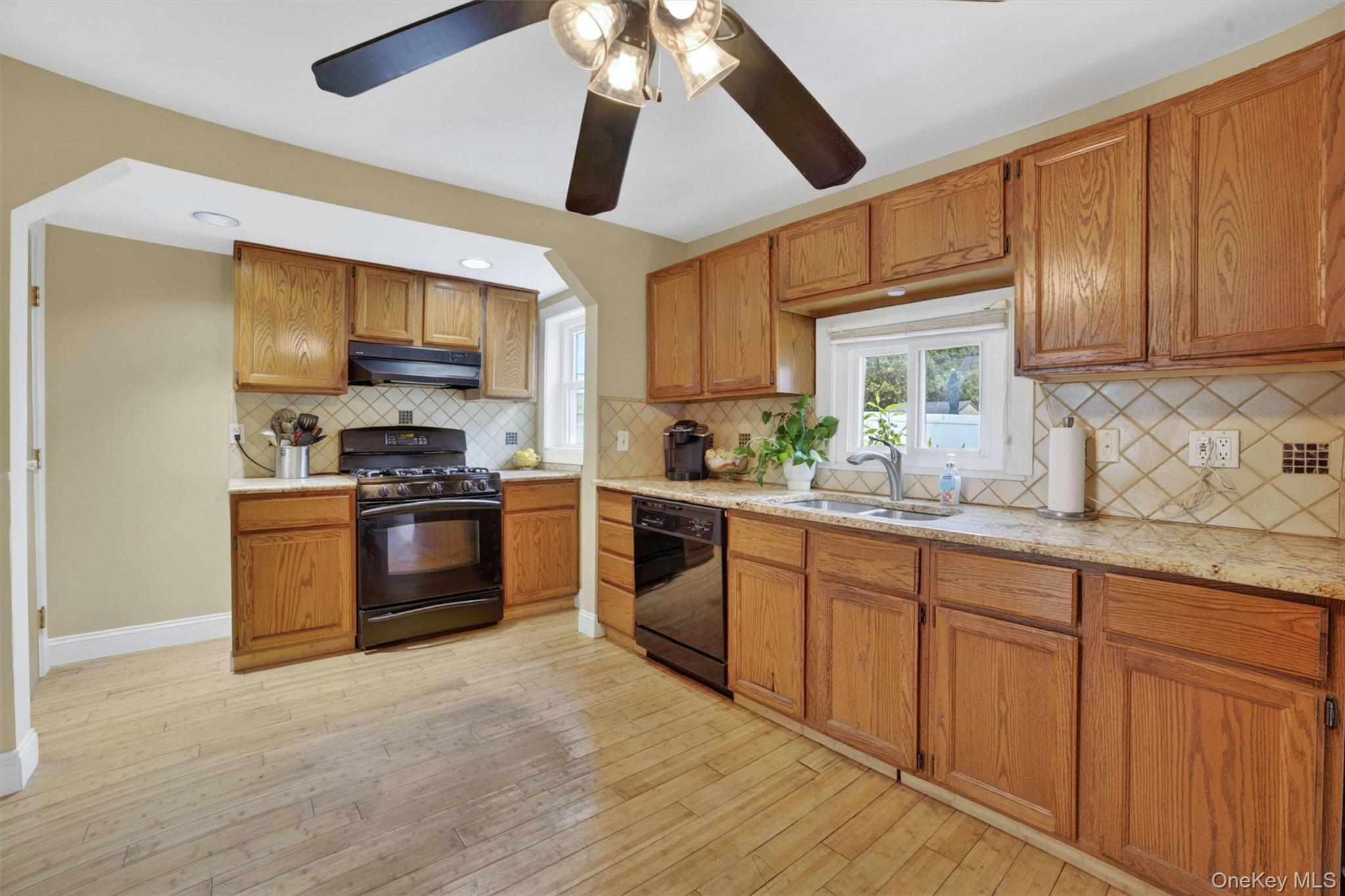 658 Ridge Street Property Photo 17
