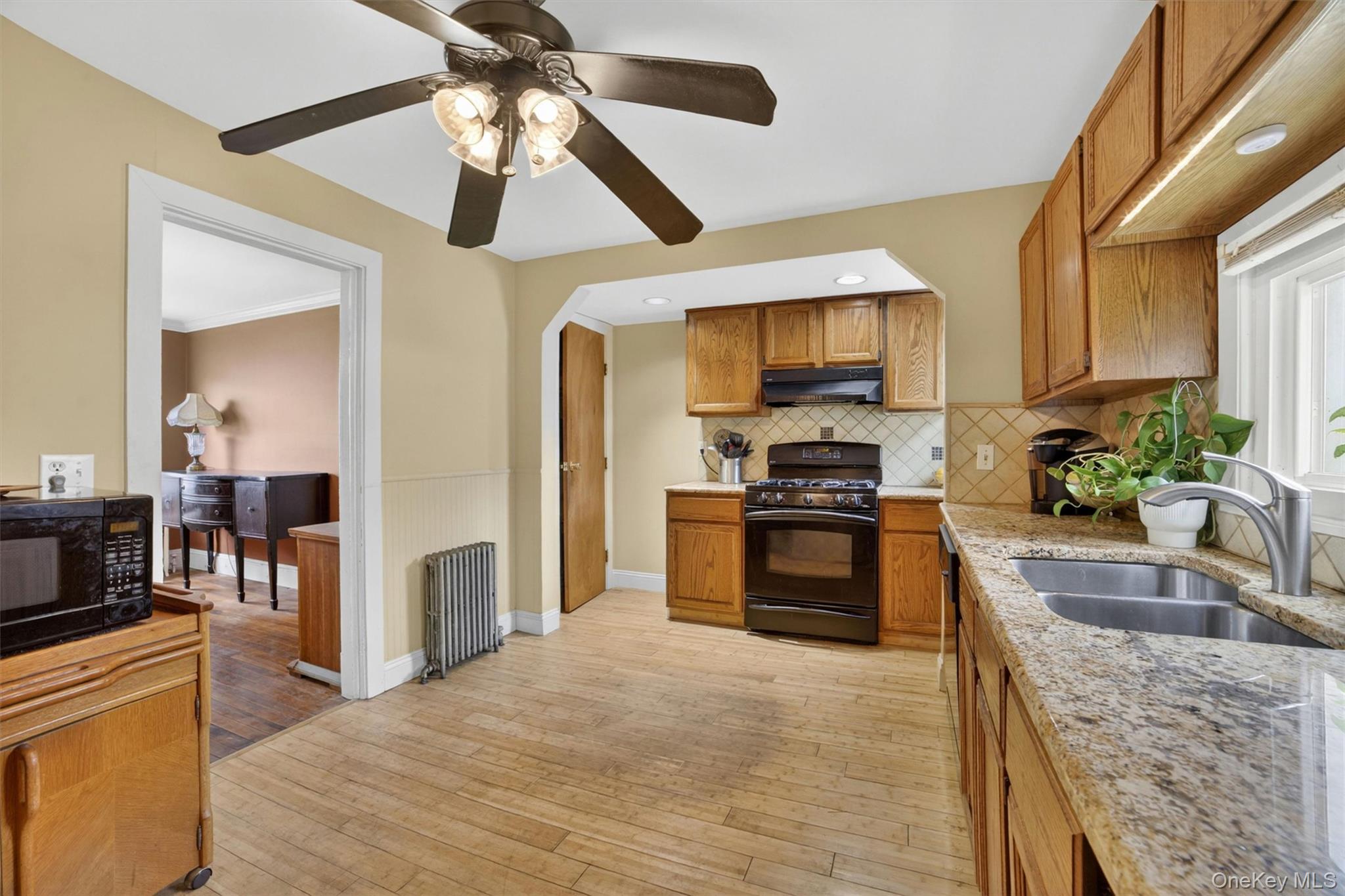 658 Ridge Street Property Photo 18
