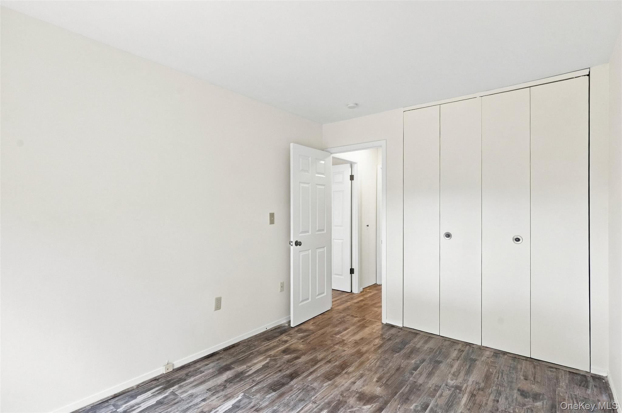 1905 Magnolia Walk Property Photo 30