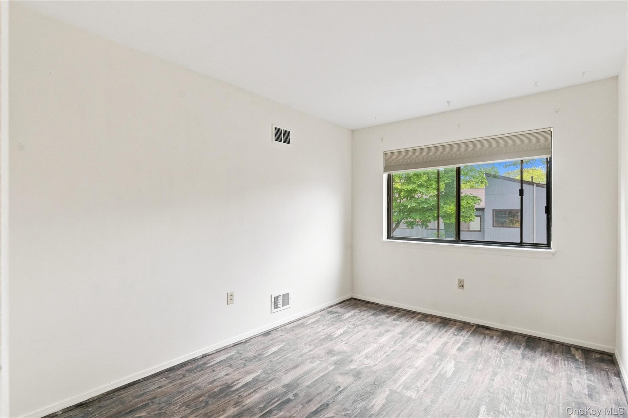 1905 Magnolia Walk Property Photo 31