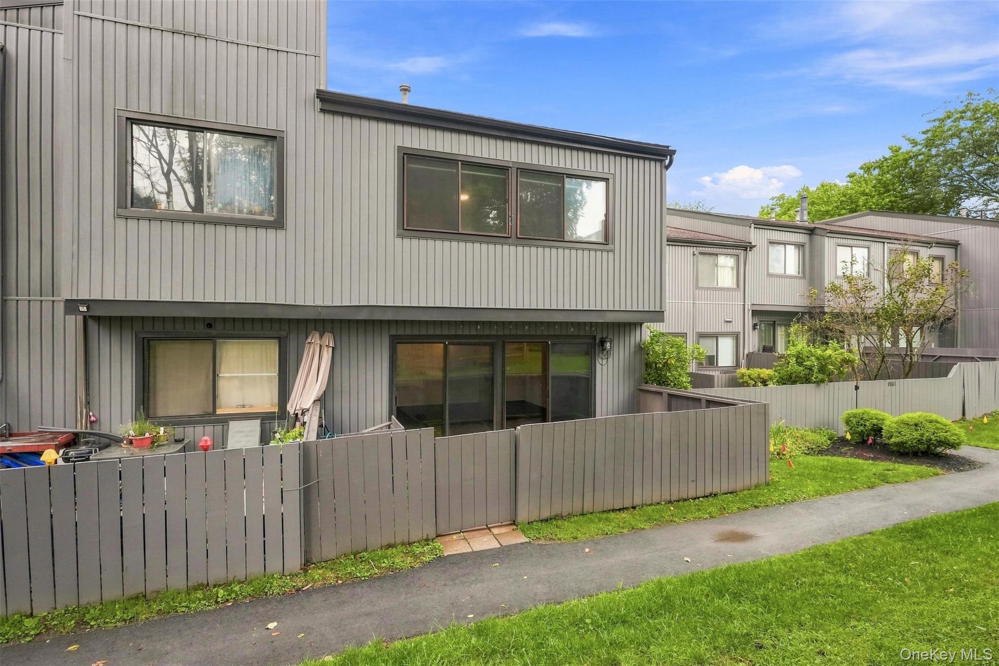 1905 Magnolia Walk Property Photo 35